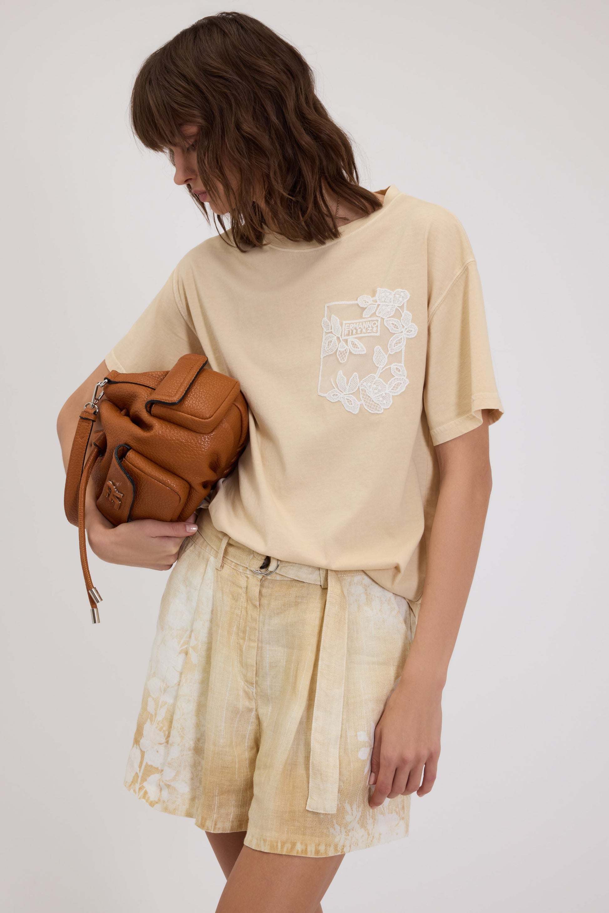 T-SHIRT IN JERSEY CON TASCHINO RICAMATO