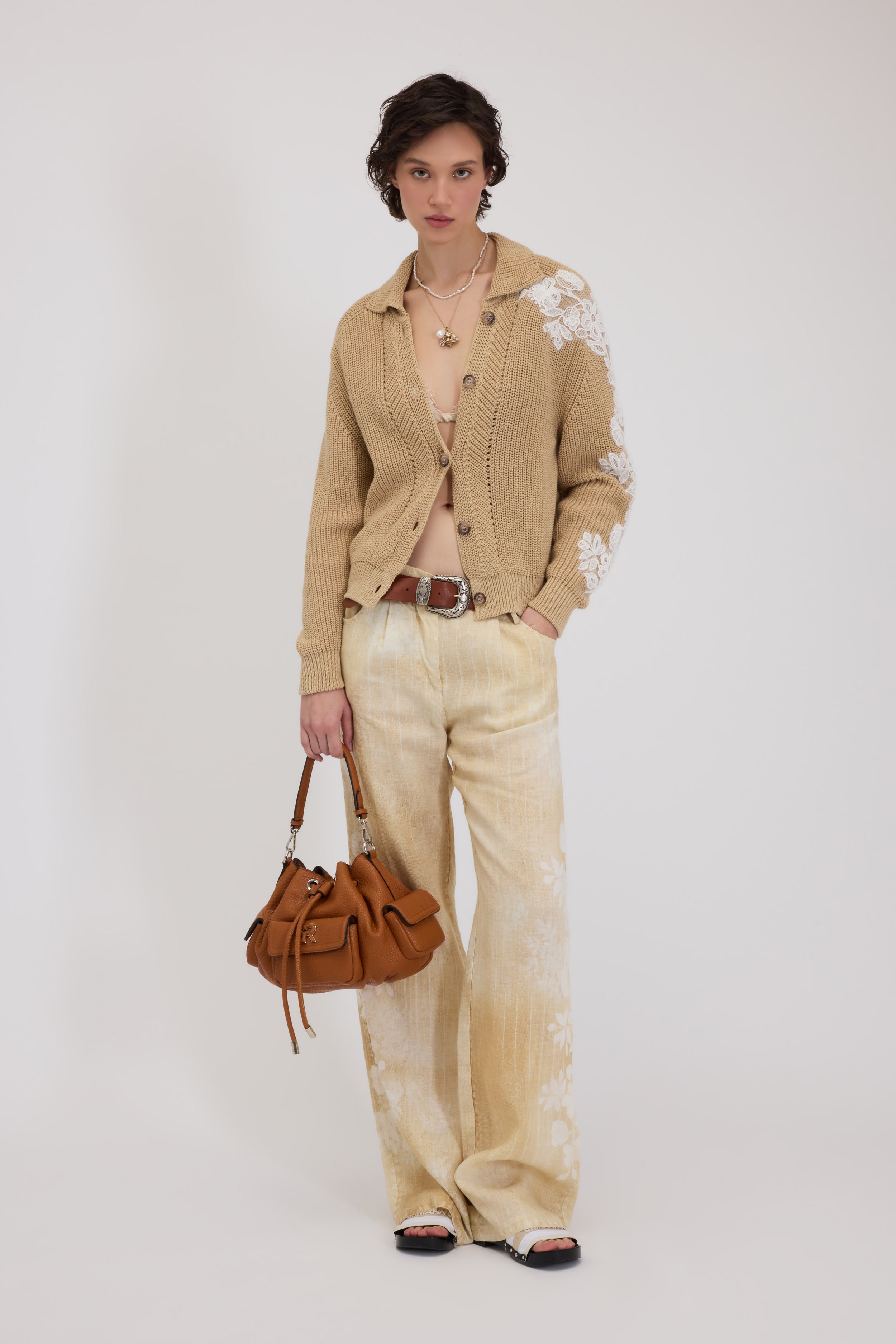 CARDIGAN A COSTE CON COLLETTO E RICAMI FLOREALI