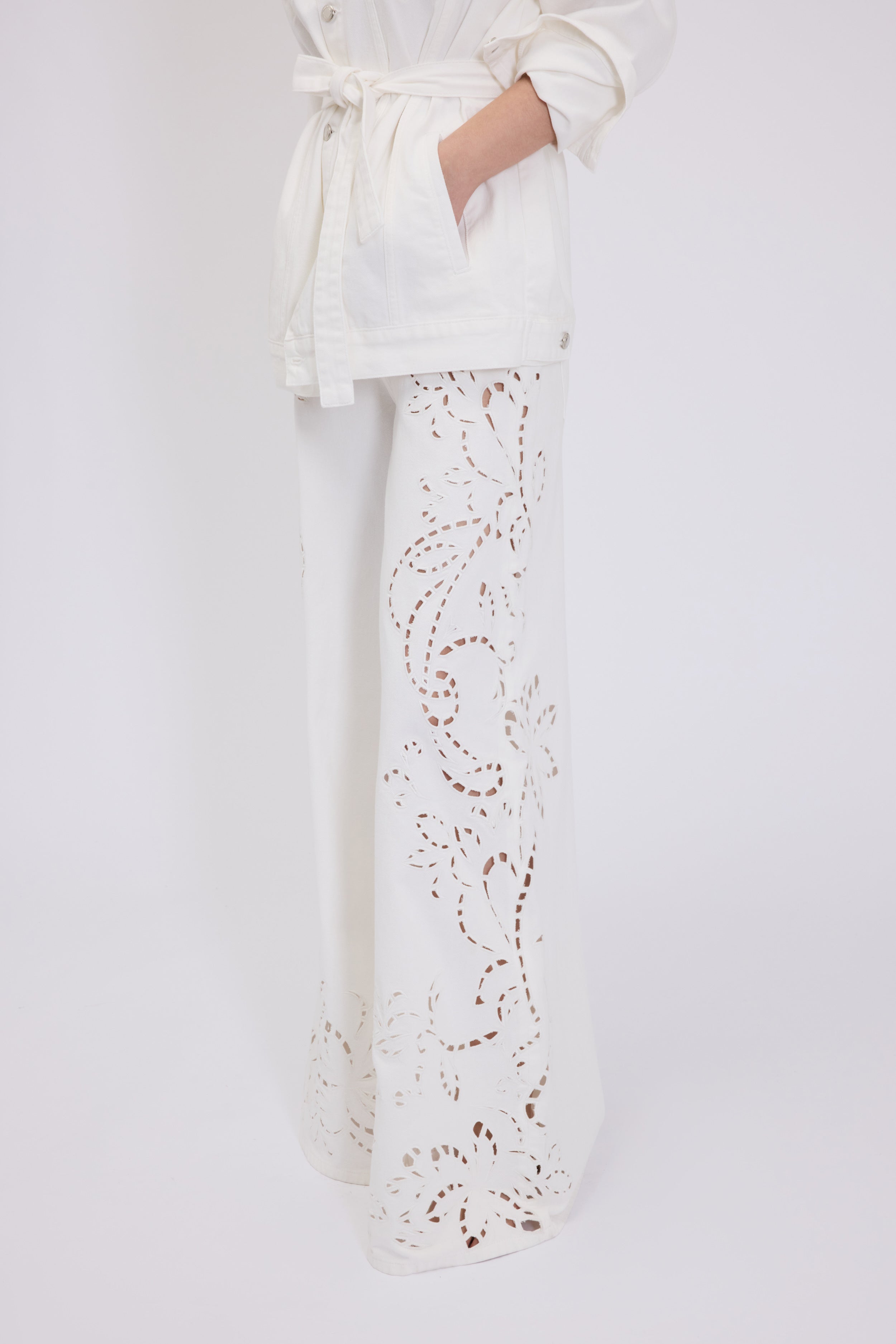 LARGE BULL PANT WITH BRODERIE ANGLAISE