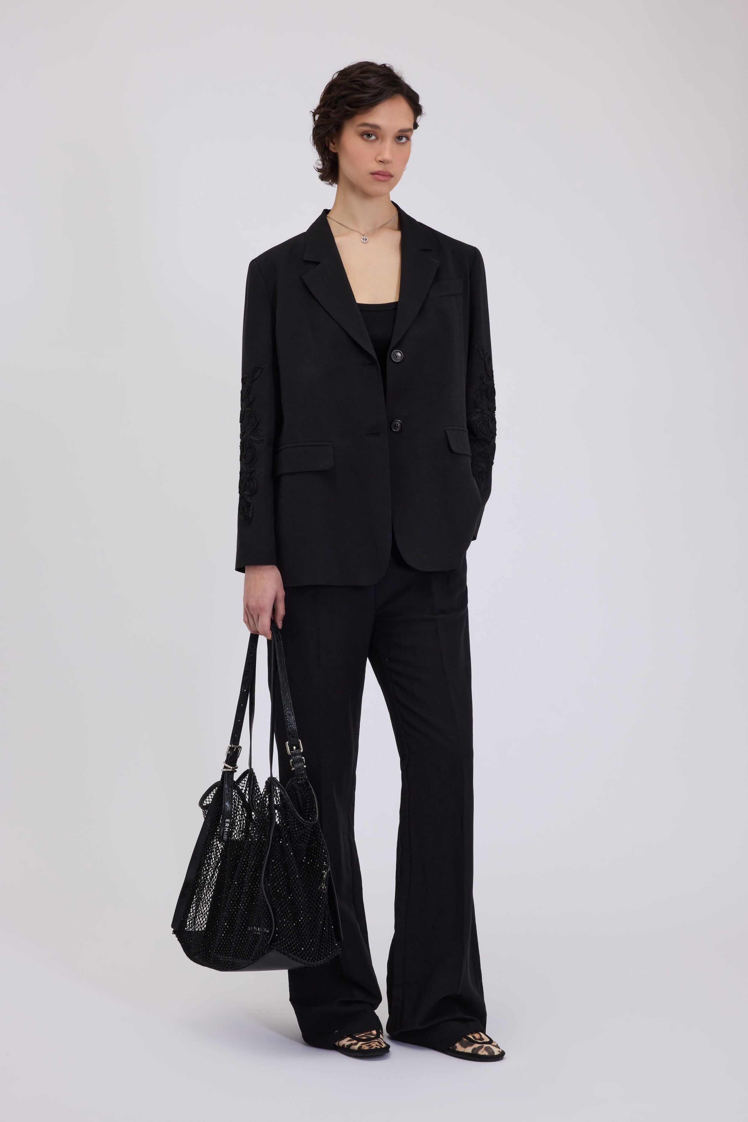 PANTALONI ELEGANTI CON ELASTICO LOGATO IN VITA