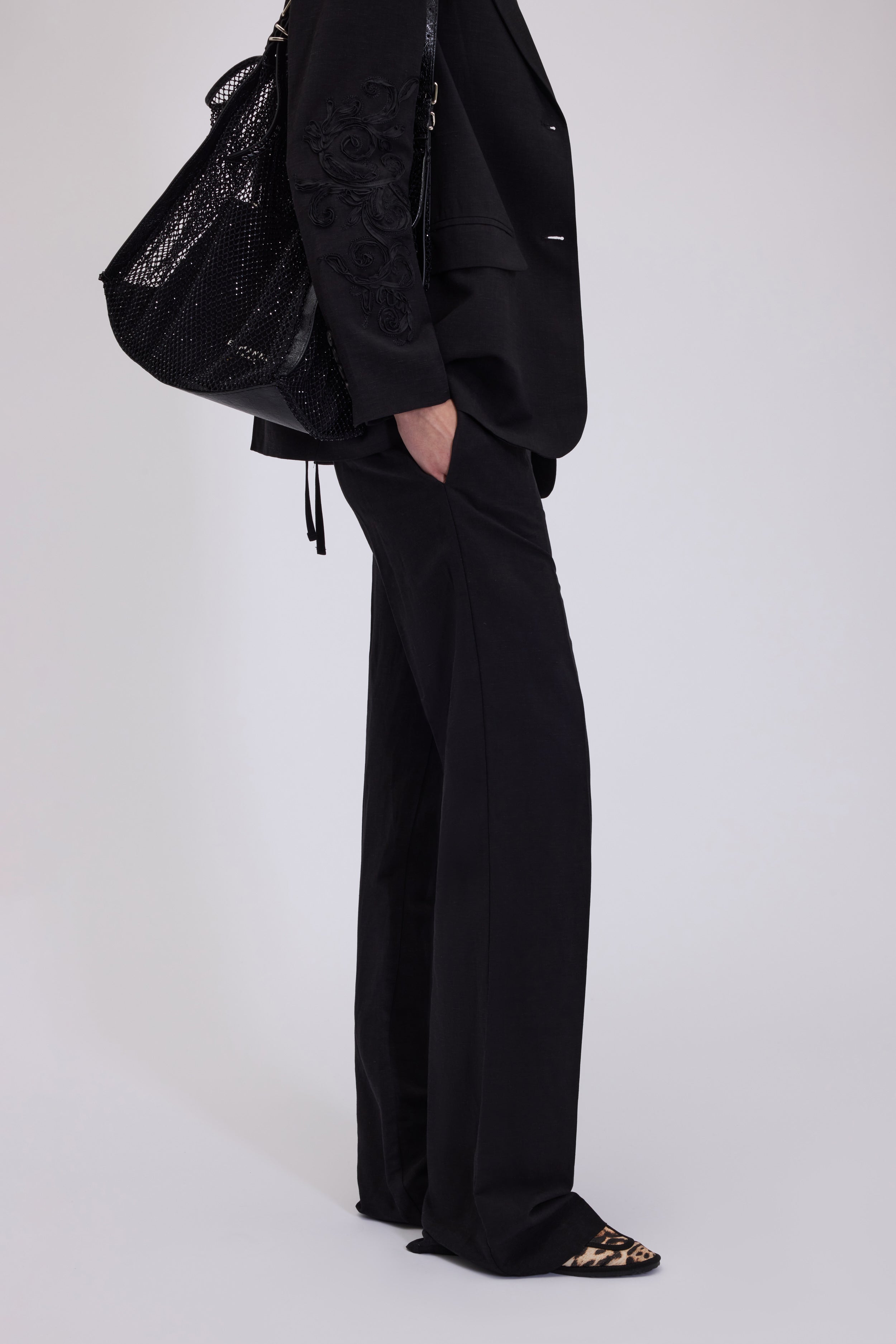 PANTALONI ELEGANTI CON ELASTICO LOGATO IN VITA