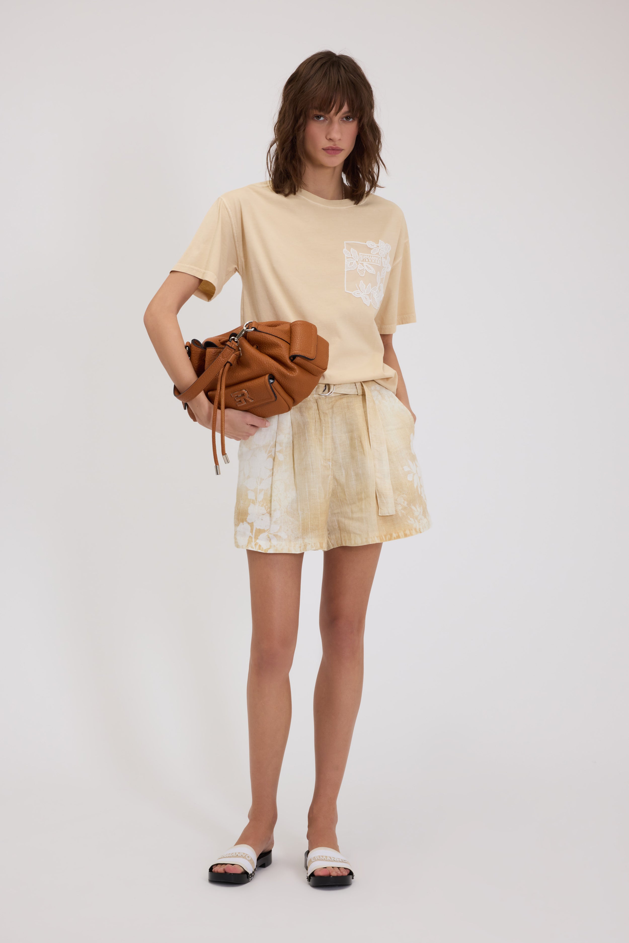 BERMUDA IN LINO CON STAMPA SFUMATA FLOREALE