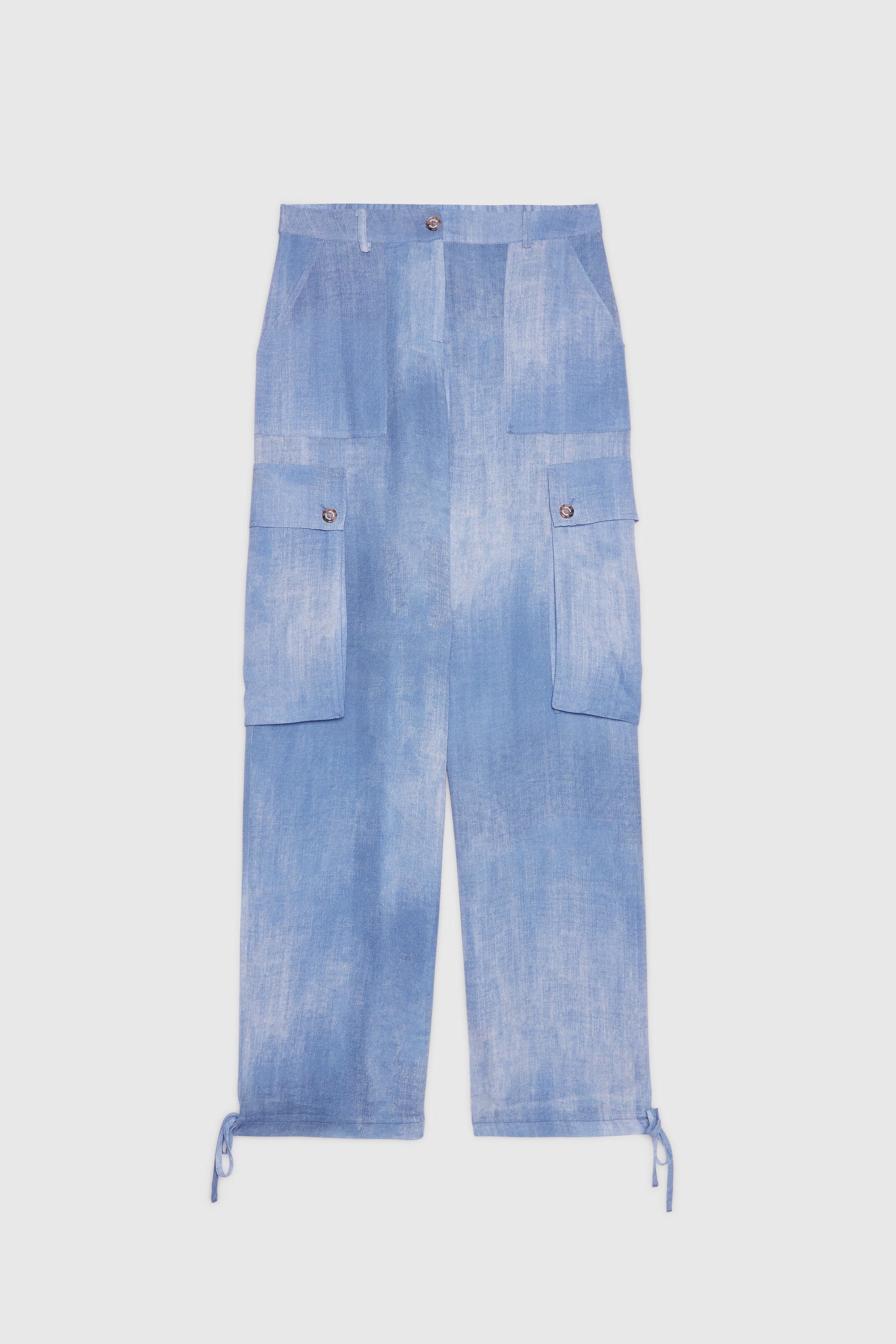 PANTALON CARGO EN GEORGETTE IMPRIMÉ DENIM