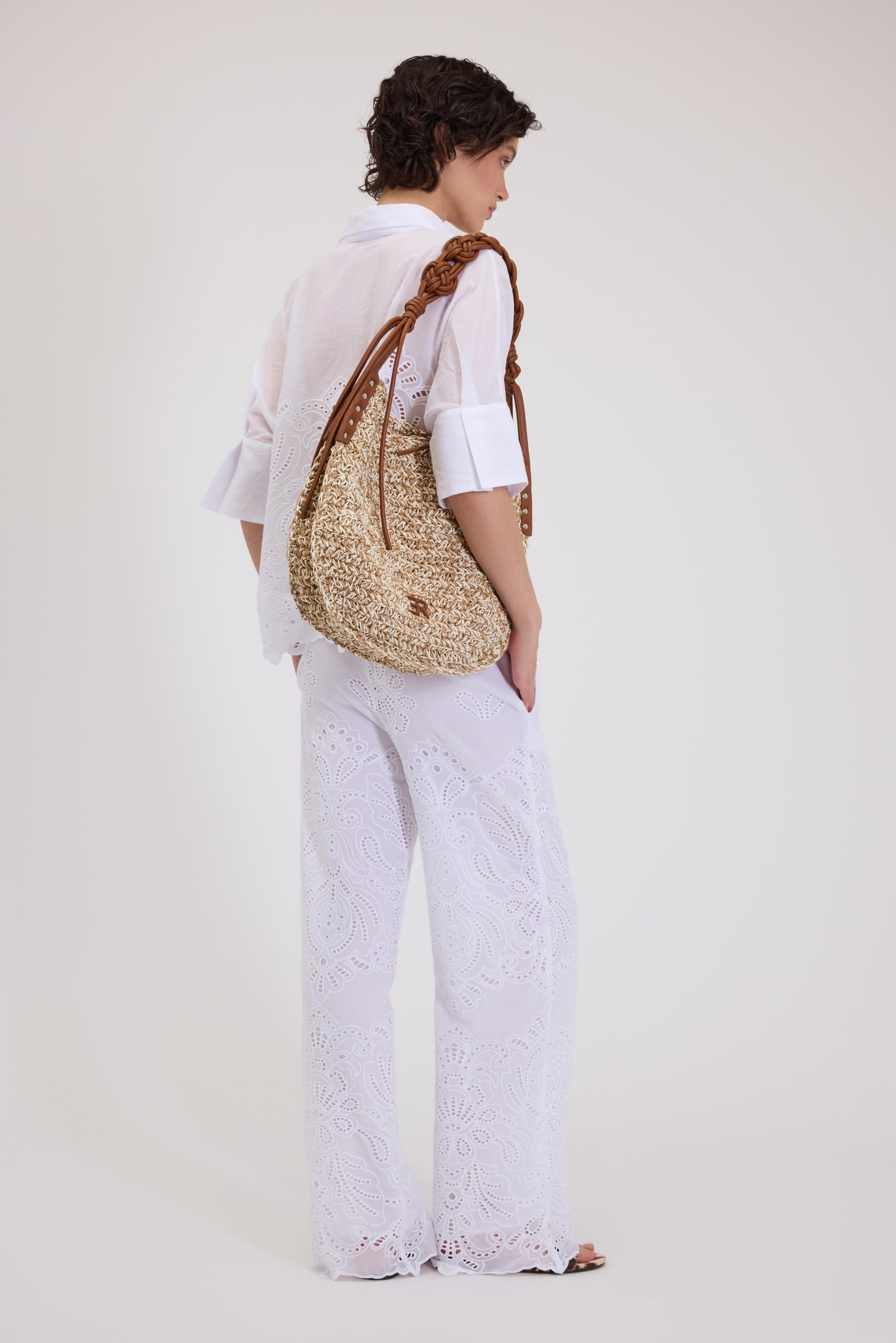 PANTALON EN MOUSSELINE DE COTON AVEC BRODERIE ANGLAISE