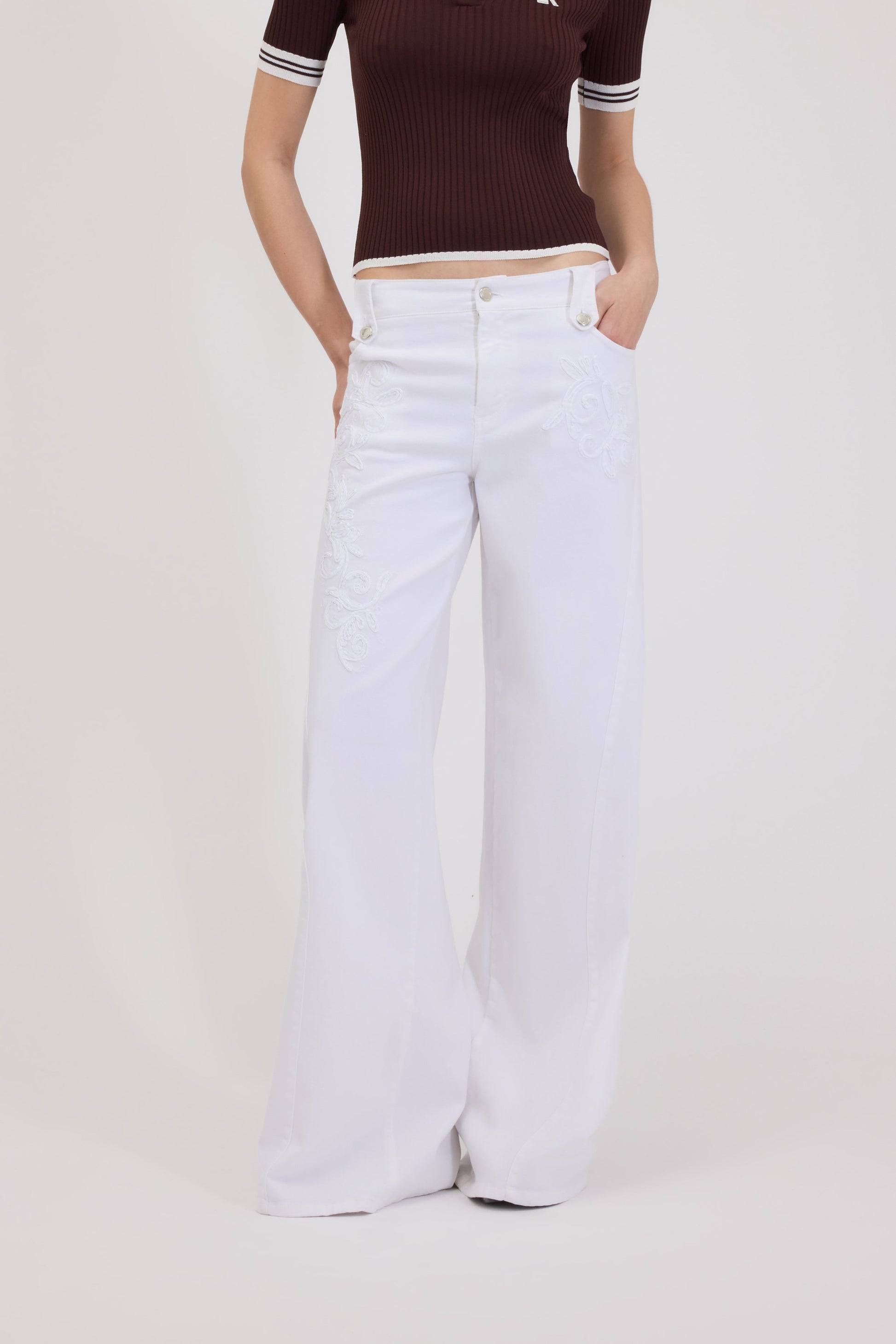 PANTALONI FLARE IN BULL CON RICAMO CORNELY