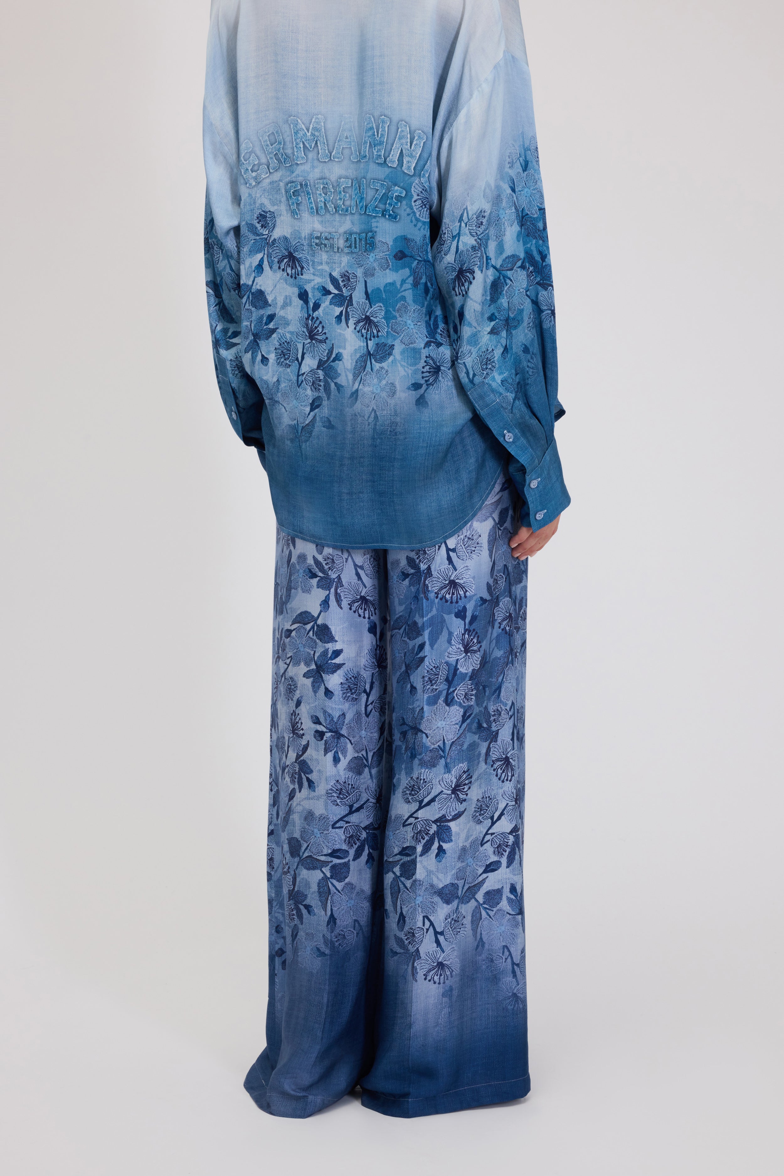 PANTALONI IN RASO STAMPA DENIM FLOREALE SFUMATA