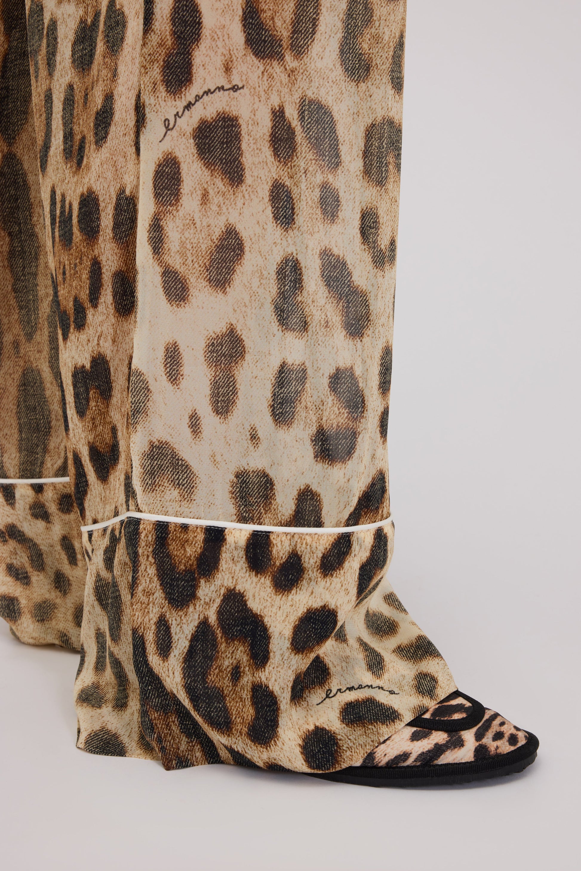 LEOPARD PRINT GEORGETTE PANTS