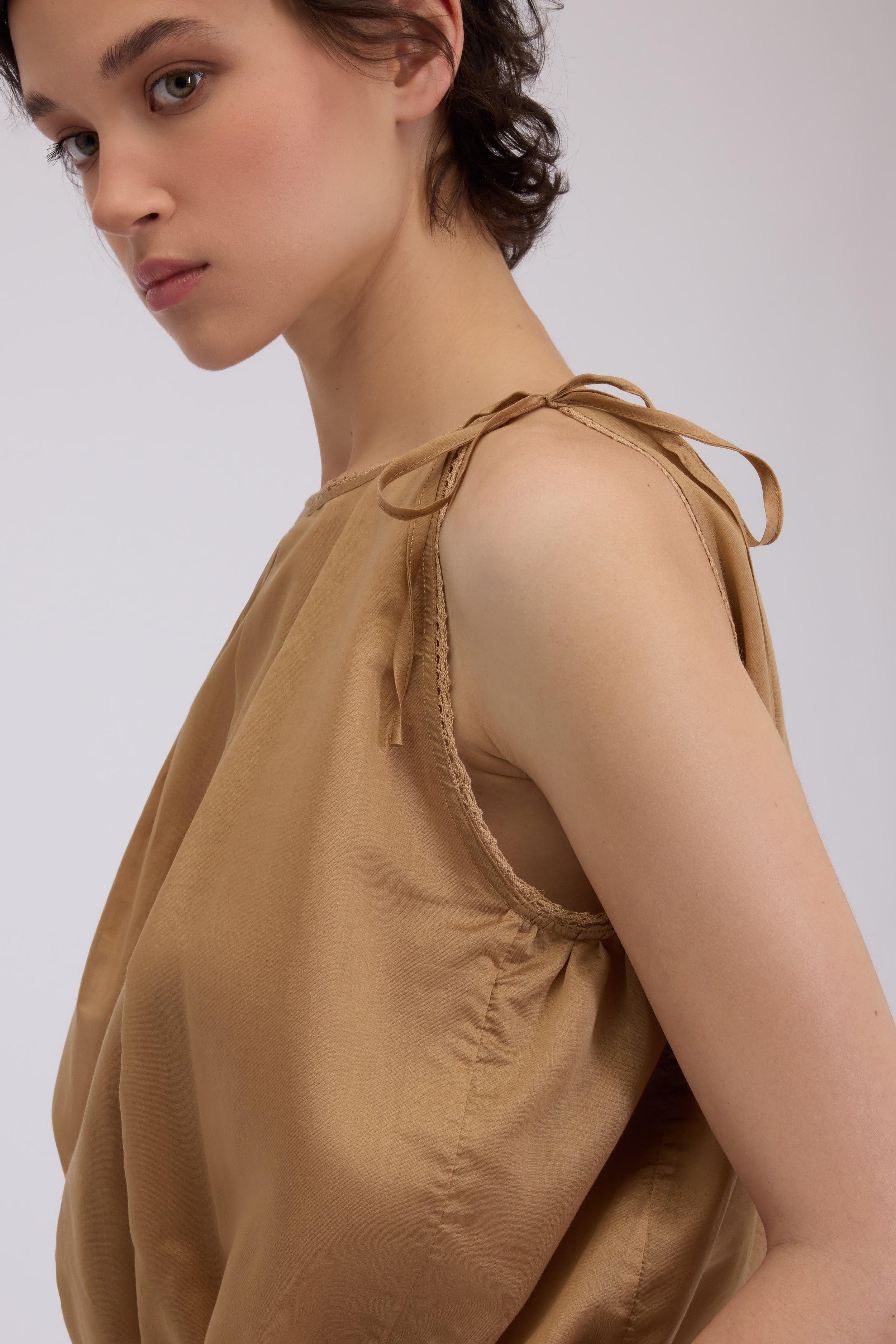 ABITO MONOSPALLA LUNGO IN MUSSOLA