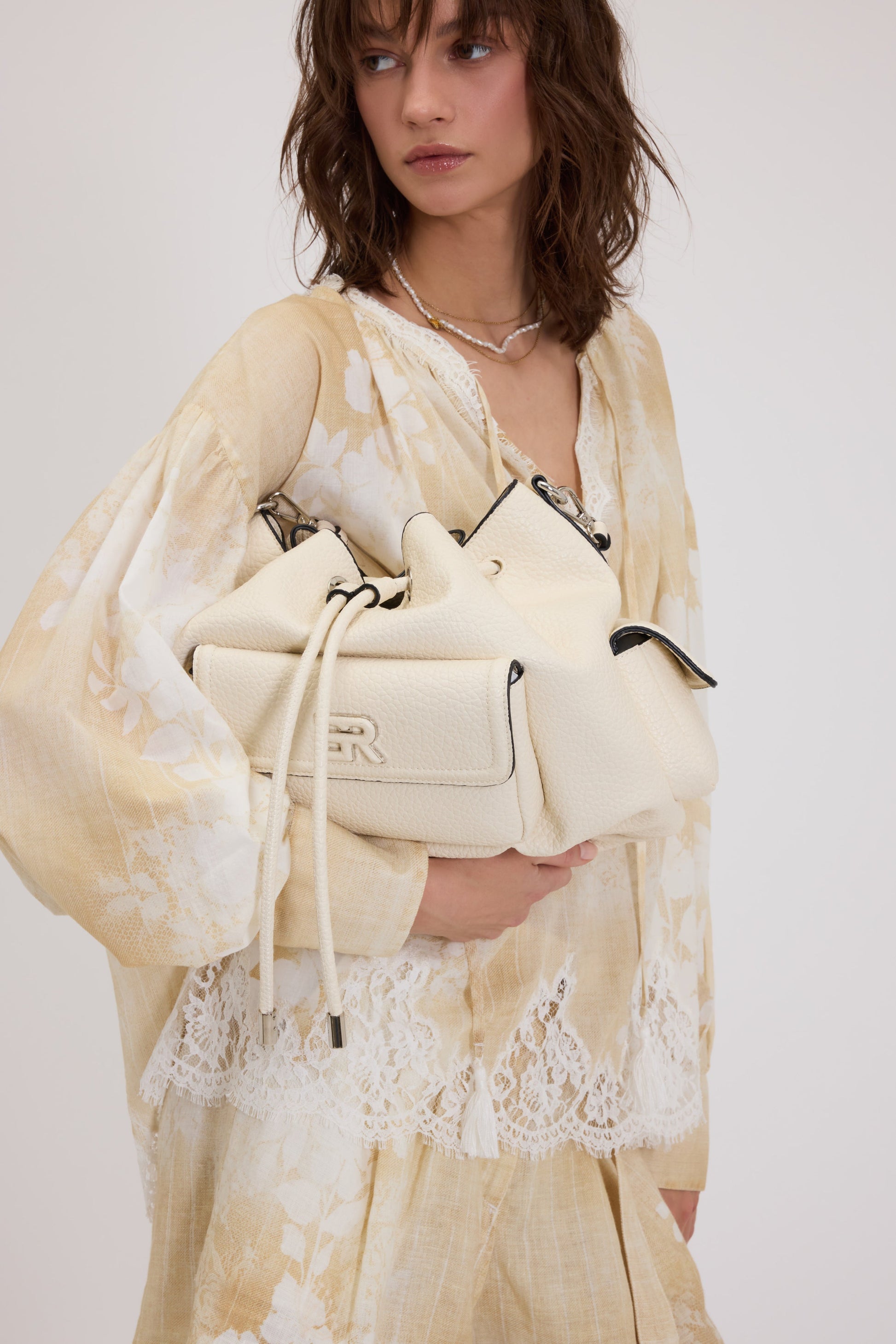 BORSA CARGO GRANDE A SPALLA CON COULISSE