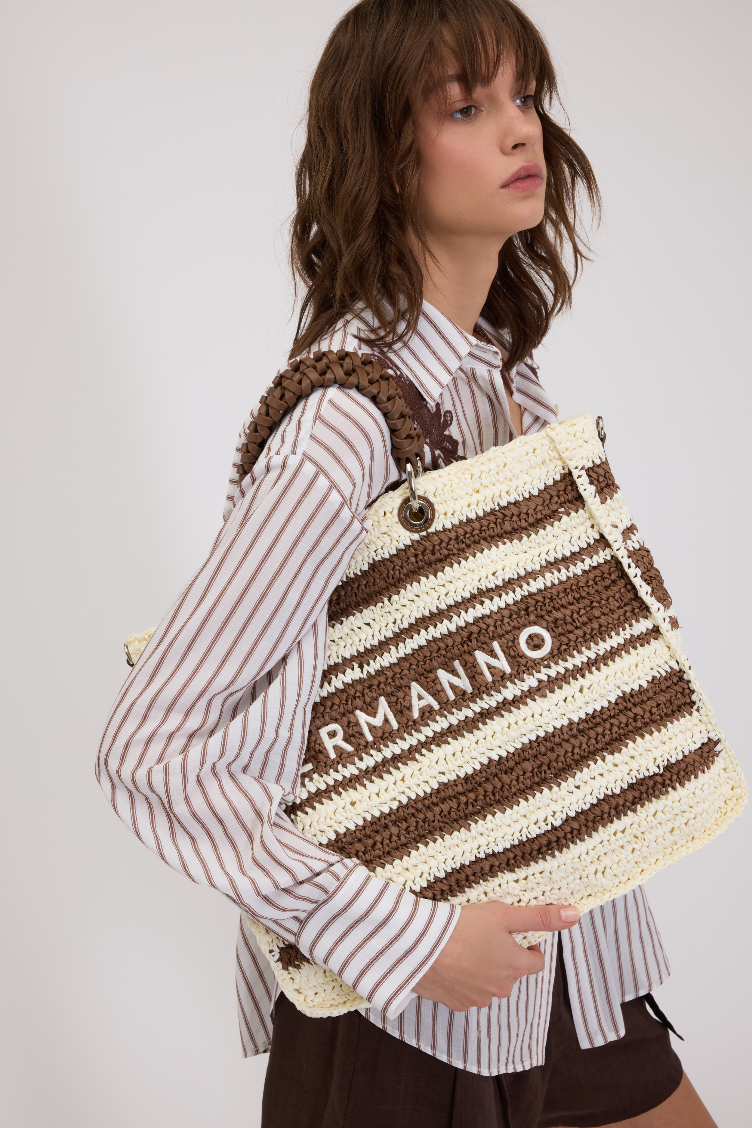 BORSA SHOPPING GRANDE IN RAFIA A RIGHE CON LOGO RICAMATO