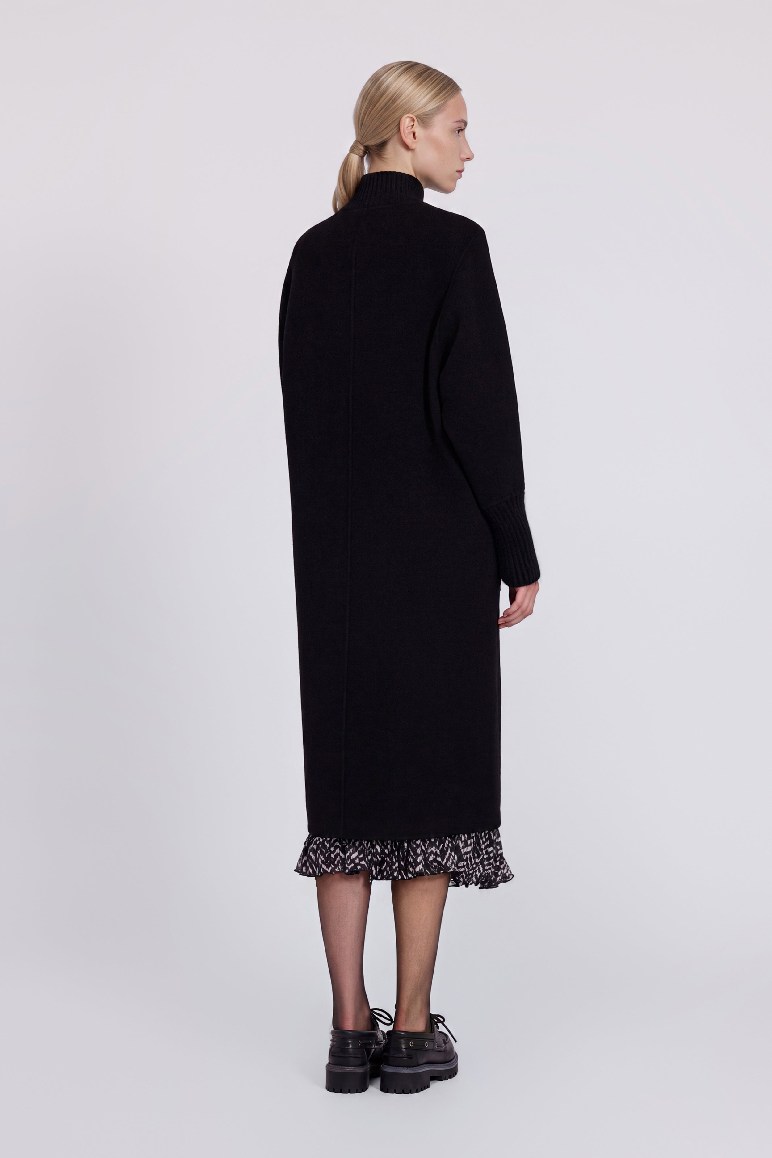MANTEAU AVEC BRODERIES BIJOU