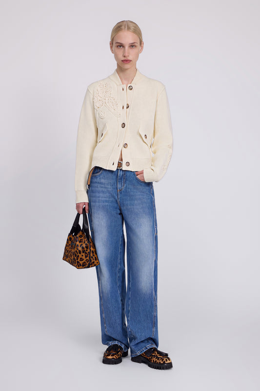 BLOUSON BOMBER EN MAILLE AVEC BRODERIE MACRAMĖ