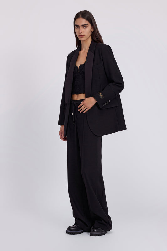 BLAZER AVEC REVERS SATINÉS ET DÉTAILS SMOKING