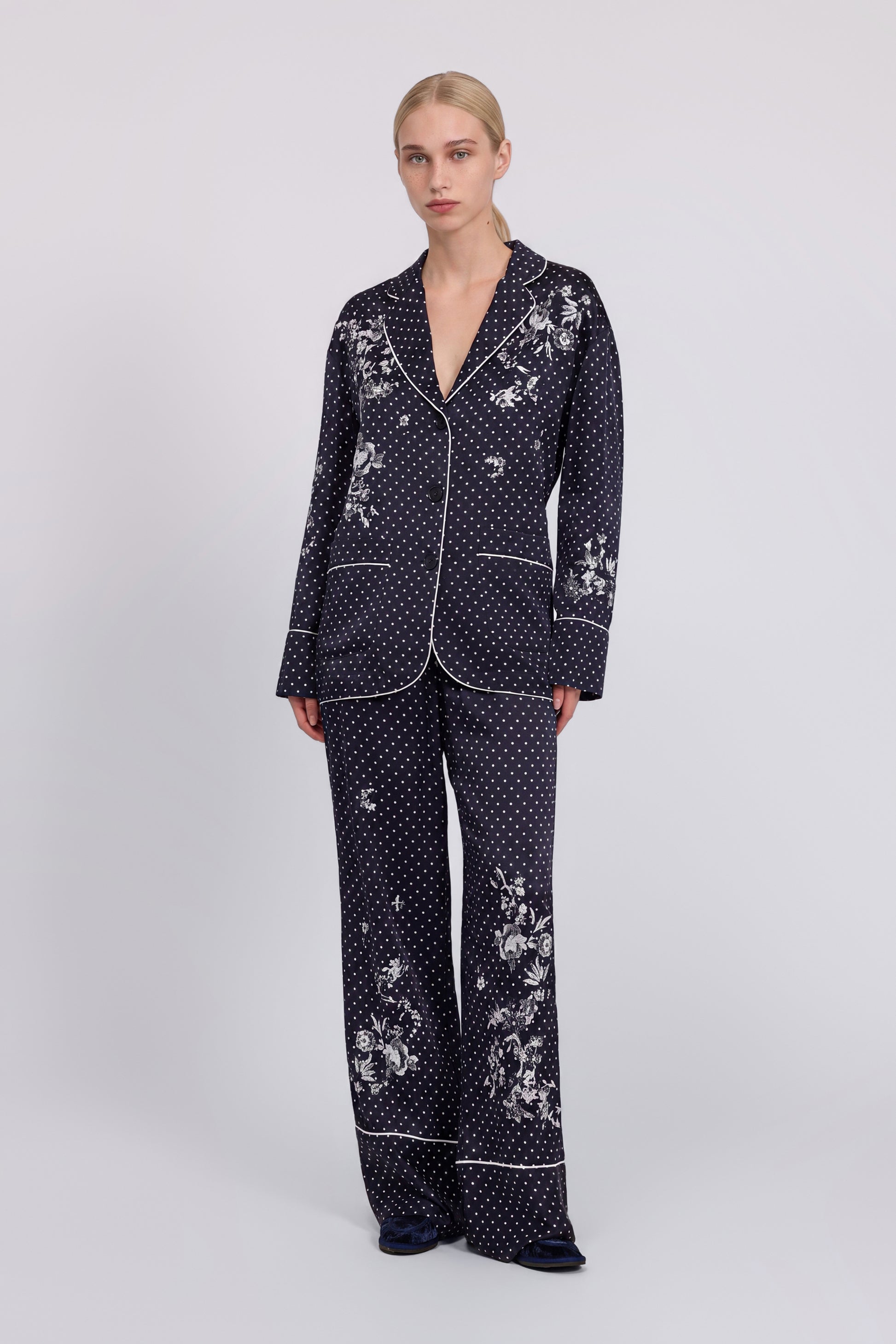 CAMICIA IN RASO A POIS CON RICAMO FLOREALE DI MICRO PAILLETES