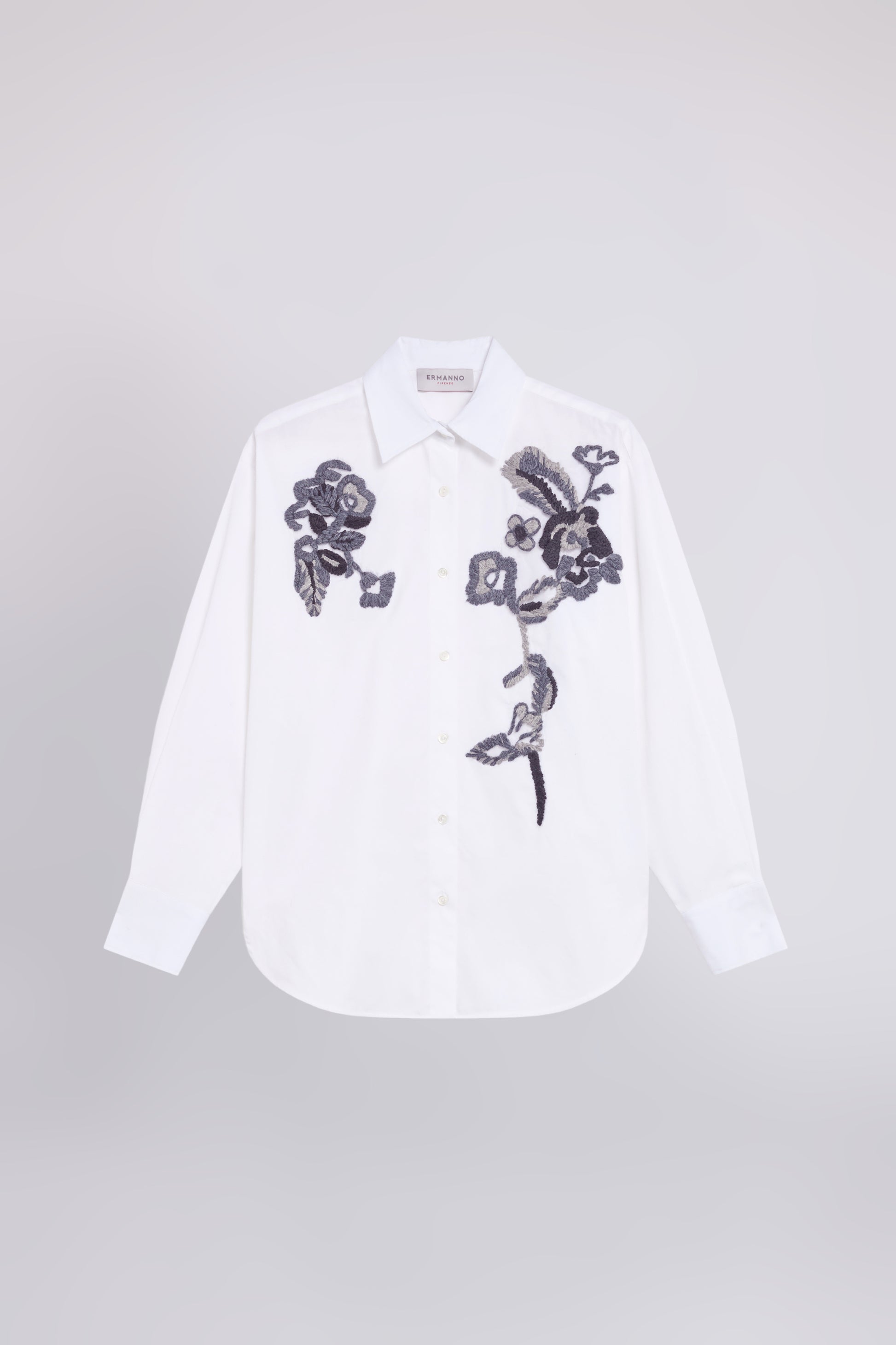 CHEMISE EN POPELINE AVEC BRODERIES FLORALS