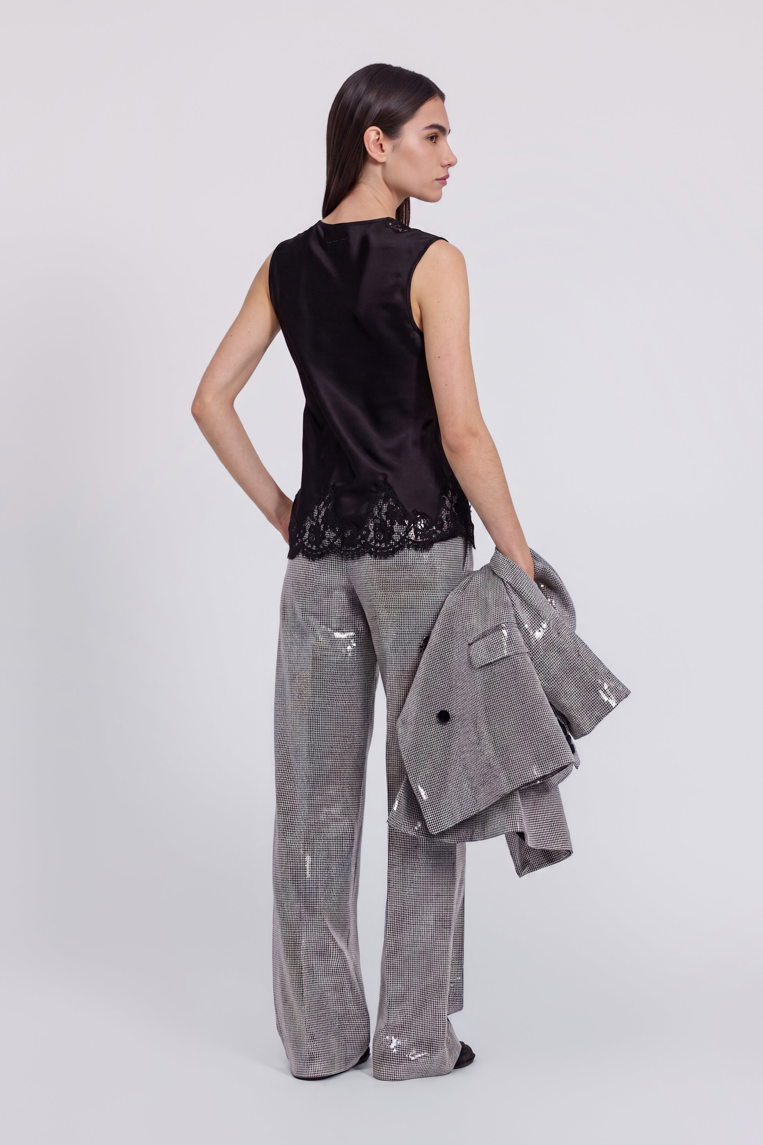 TOP EN SATIN AVEC DENTELLE BRODÉE