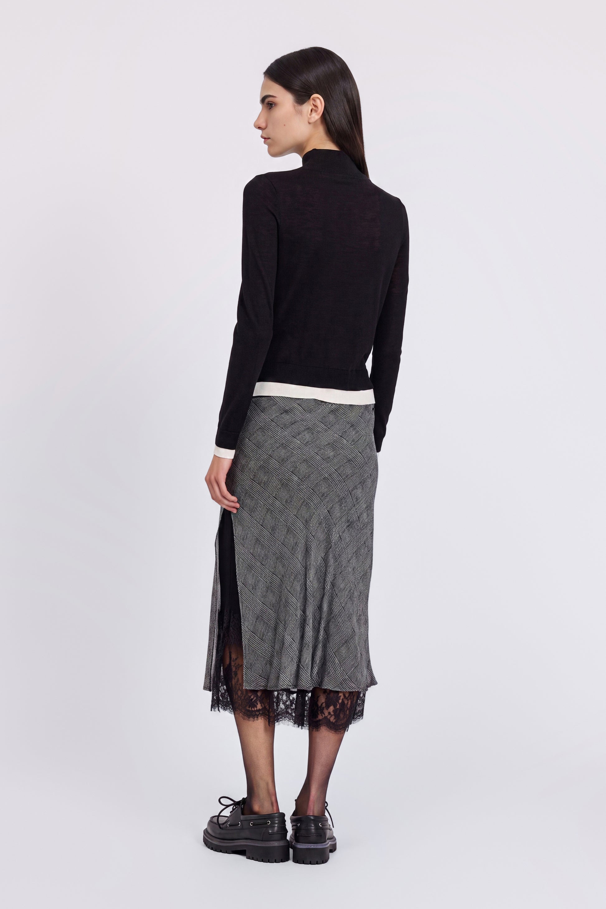 PULL COL HAUT BICOLORE EN MÉLANGE DE SOIE À LOGO BRODĖ