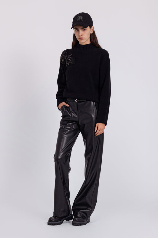 PULL COL HAUT AVEC BRODERIES BIJOUX ET CRISTAUX