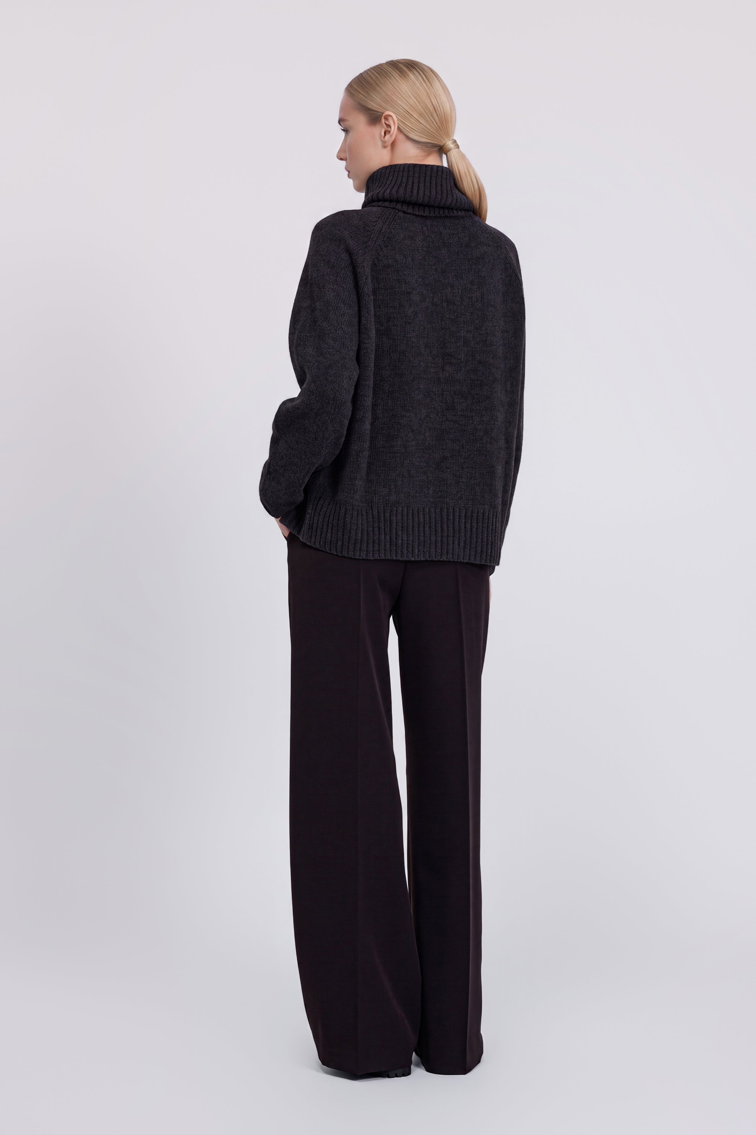 PULL AVEC COL AMOVIBLE ET BRODERIES BIJOUX