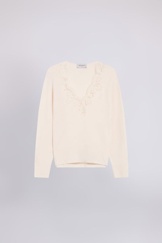 PULL EN LAINE LĖGÈRE ET DĖCOLLETĖ AVEC DENTELLE BRODĖ