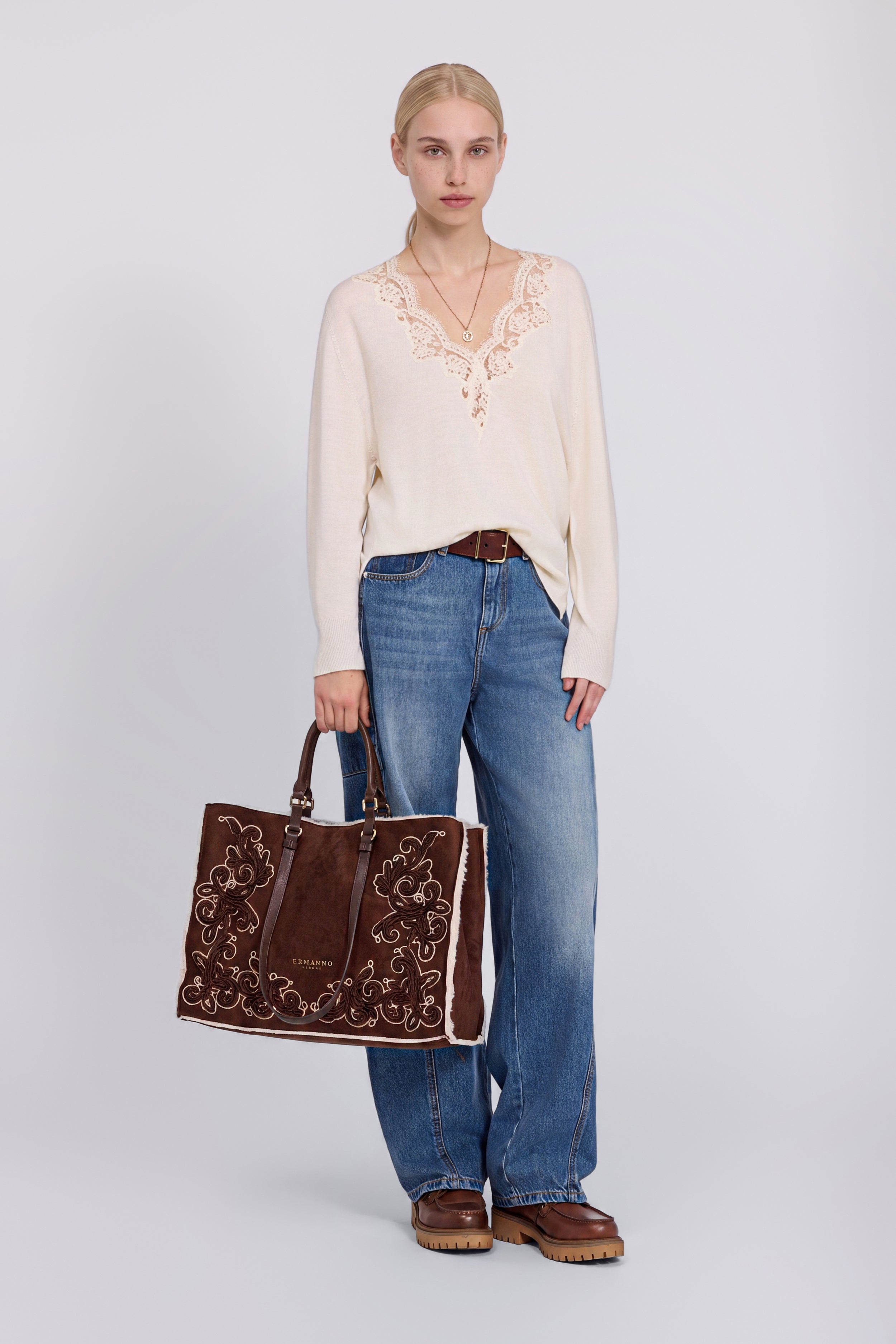 V-NECK WOOL LIGHT SWEATER WITH EMBROIDERED REBRODĖ LACE