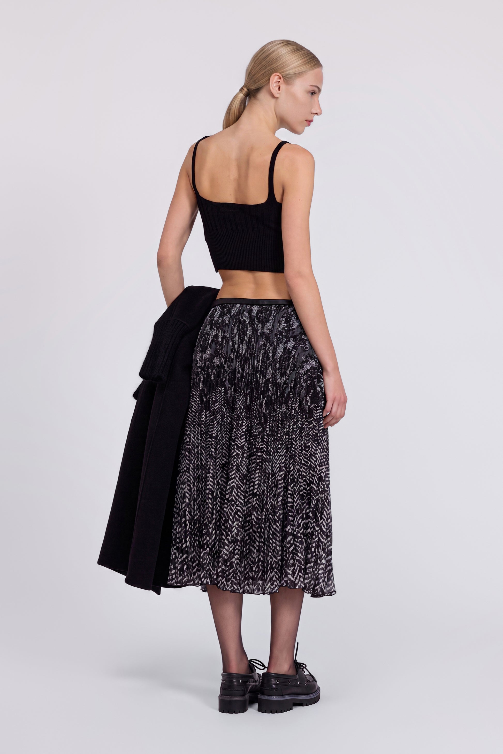 PLEATED SKIRT WITH HERRINGBONE TWEED PRINT AND LACE