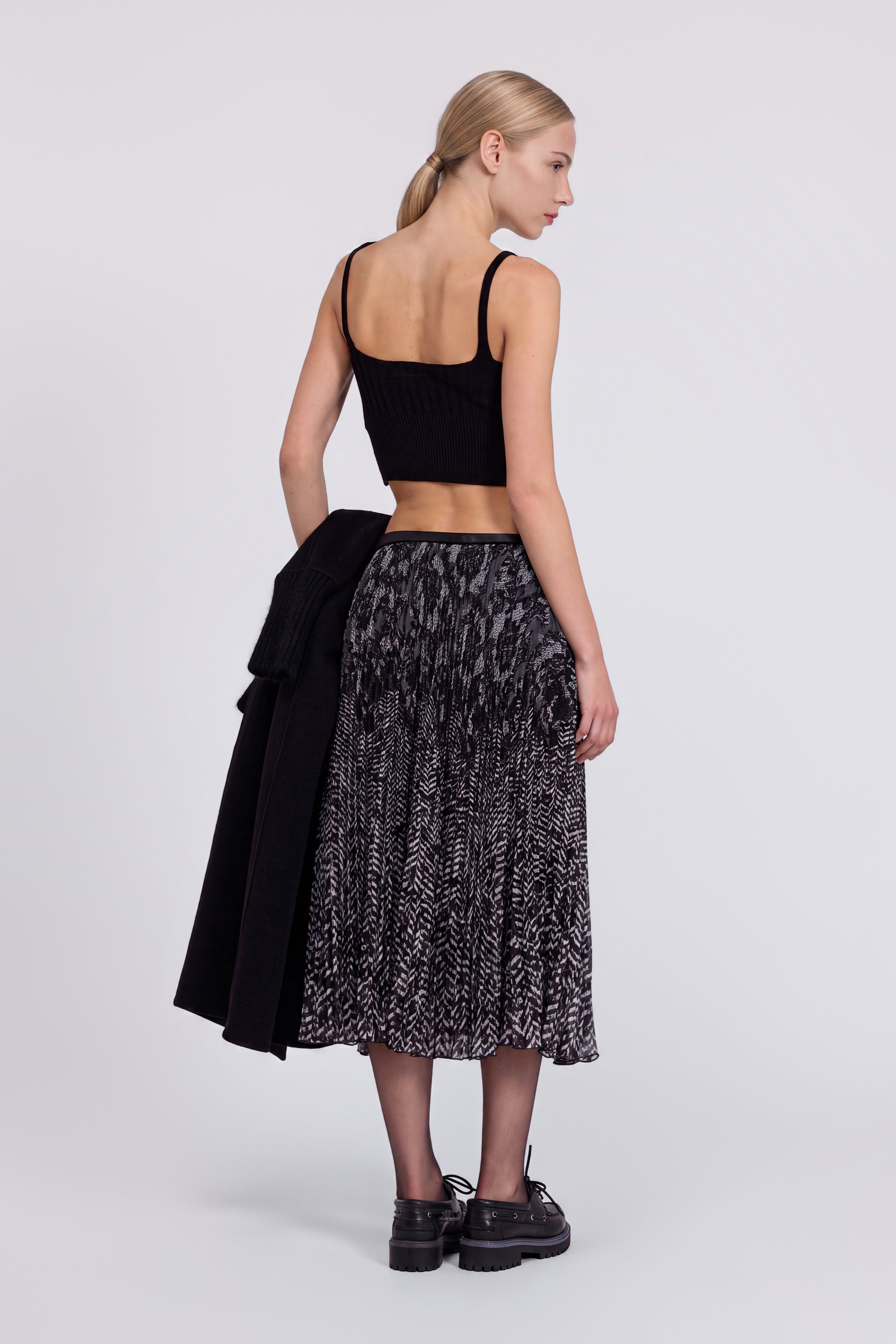 PLEATED SKIRT WITH HERRINGBONE TWEED PRINT AND LACE