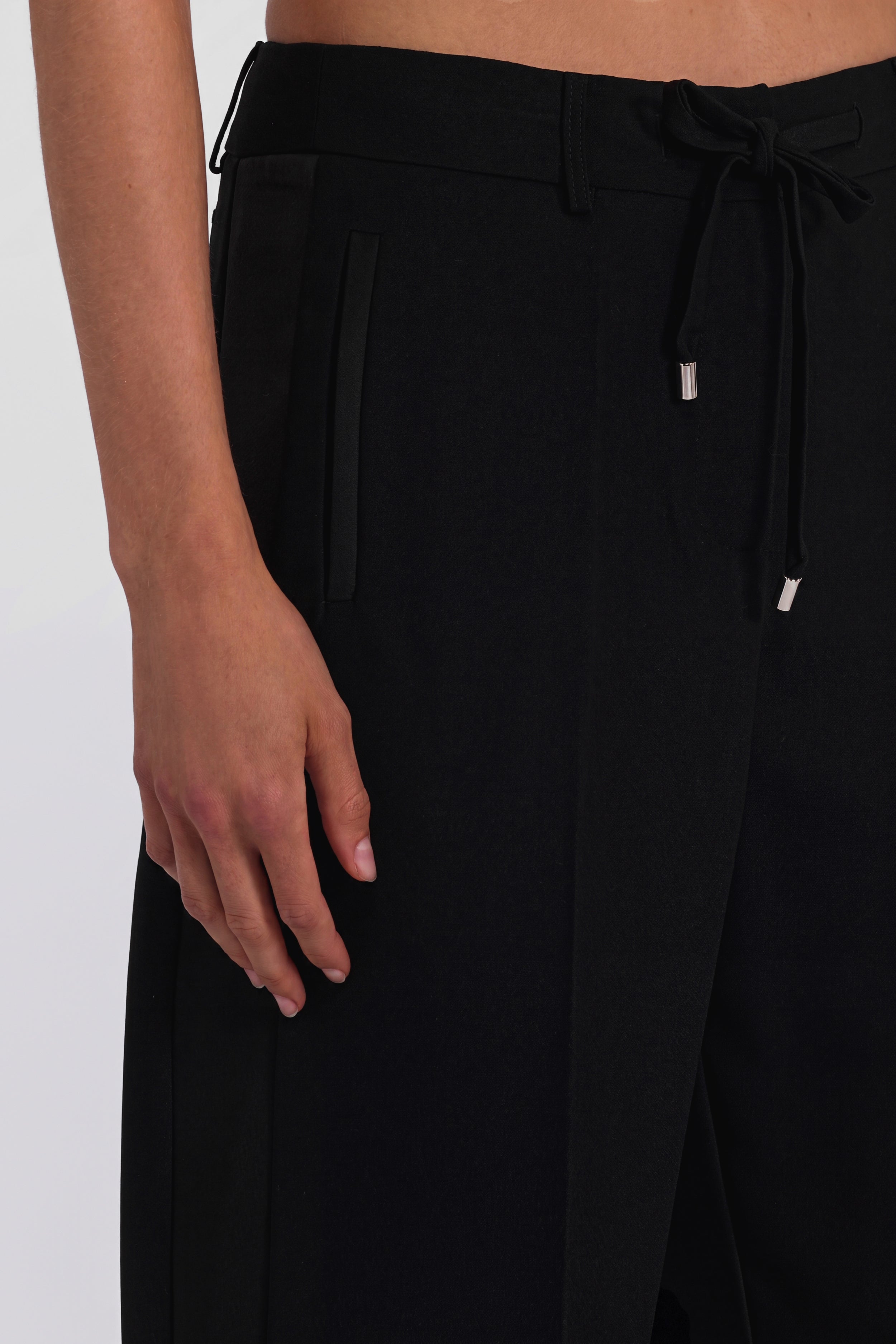 PANTALON SMOKING AVEC EMPIÈCEMENTS EN SATIN ET COULISSE