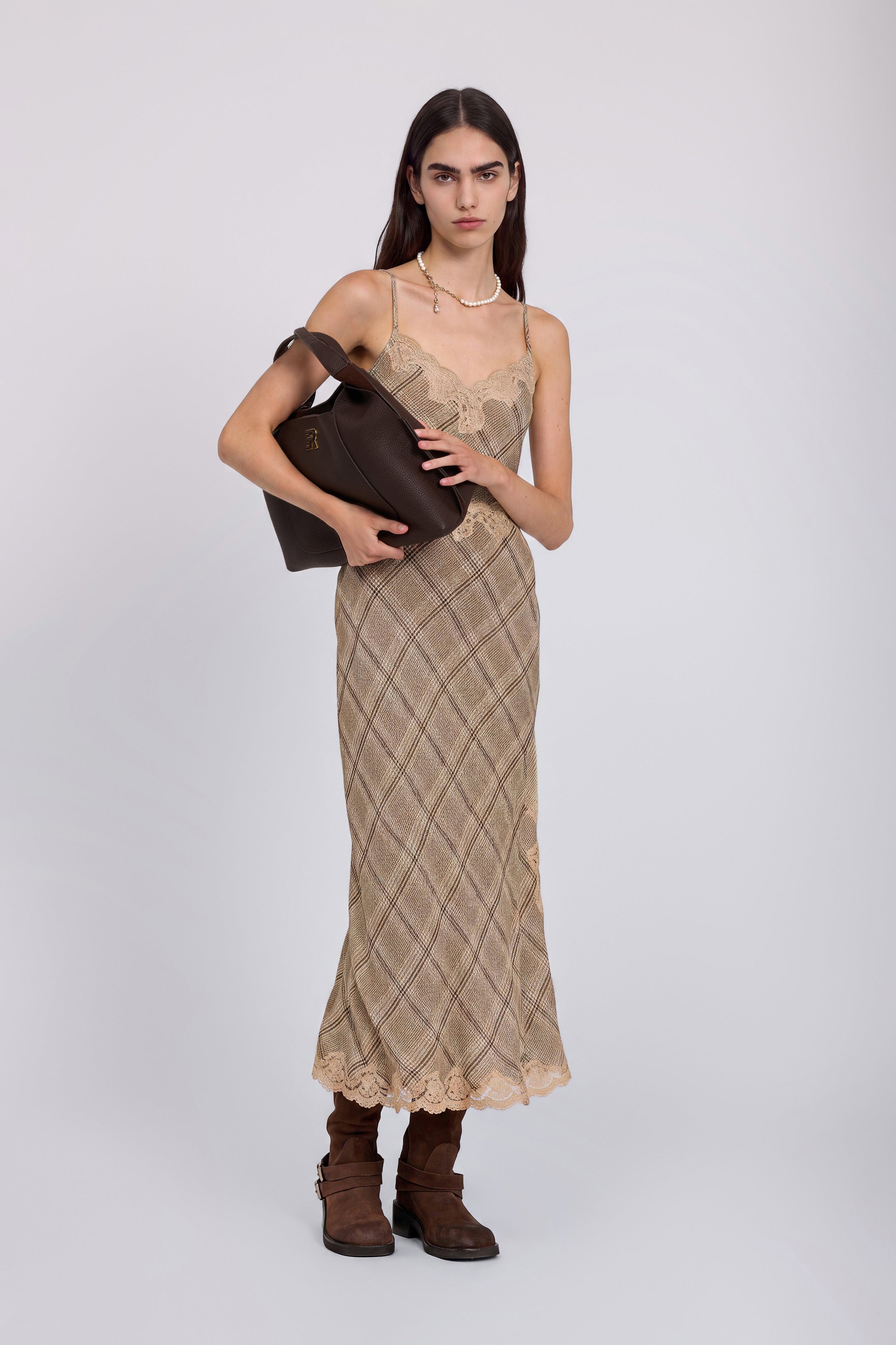 ROBE MIDI EN GEORGETTE À CARREAUX AVEC DENTELLE