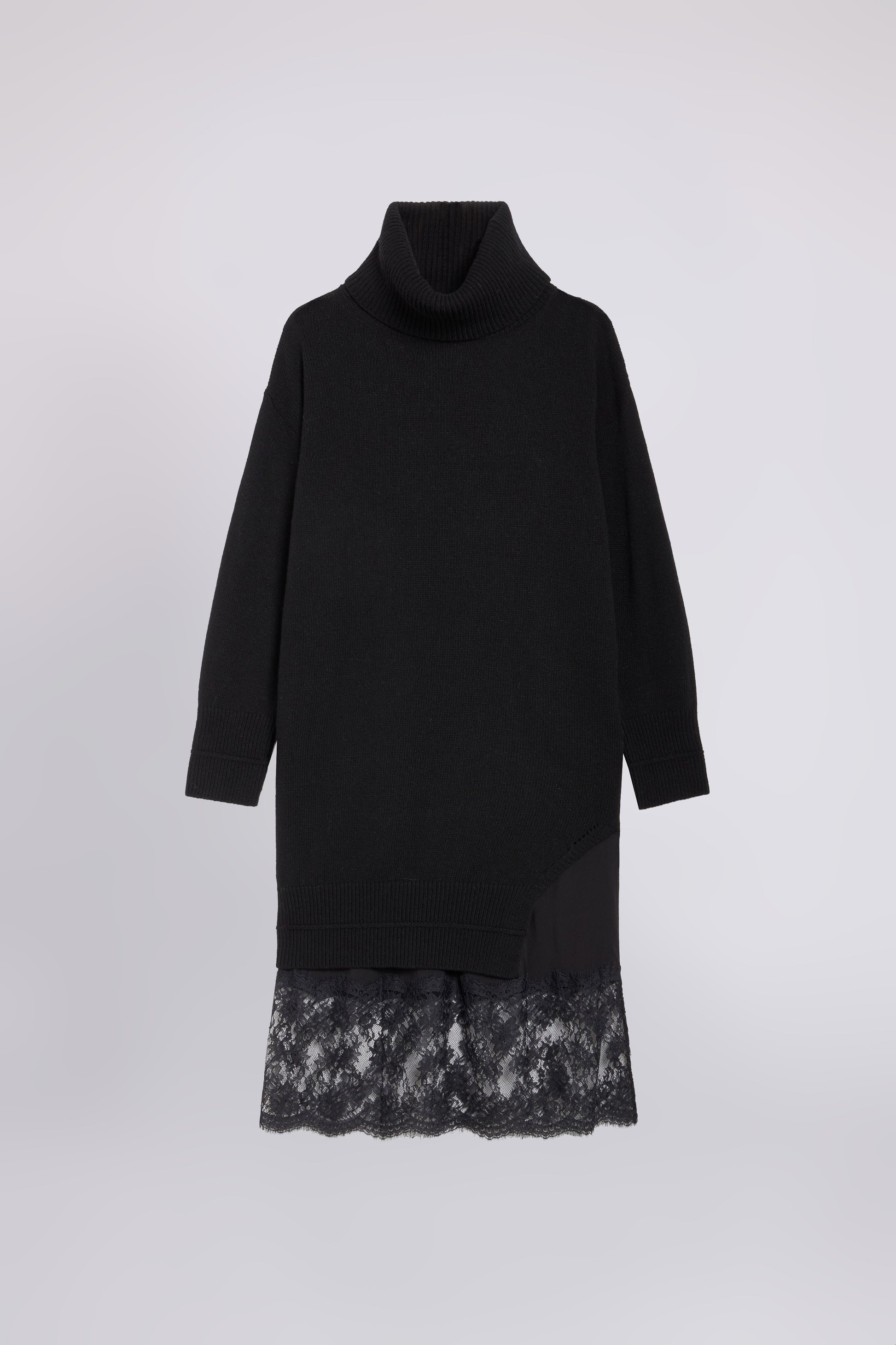 ROBE EN MAILLE AVEC COL LARGE ET DĖTAILS EN DENTELLE