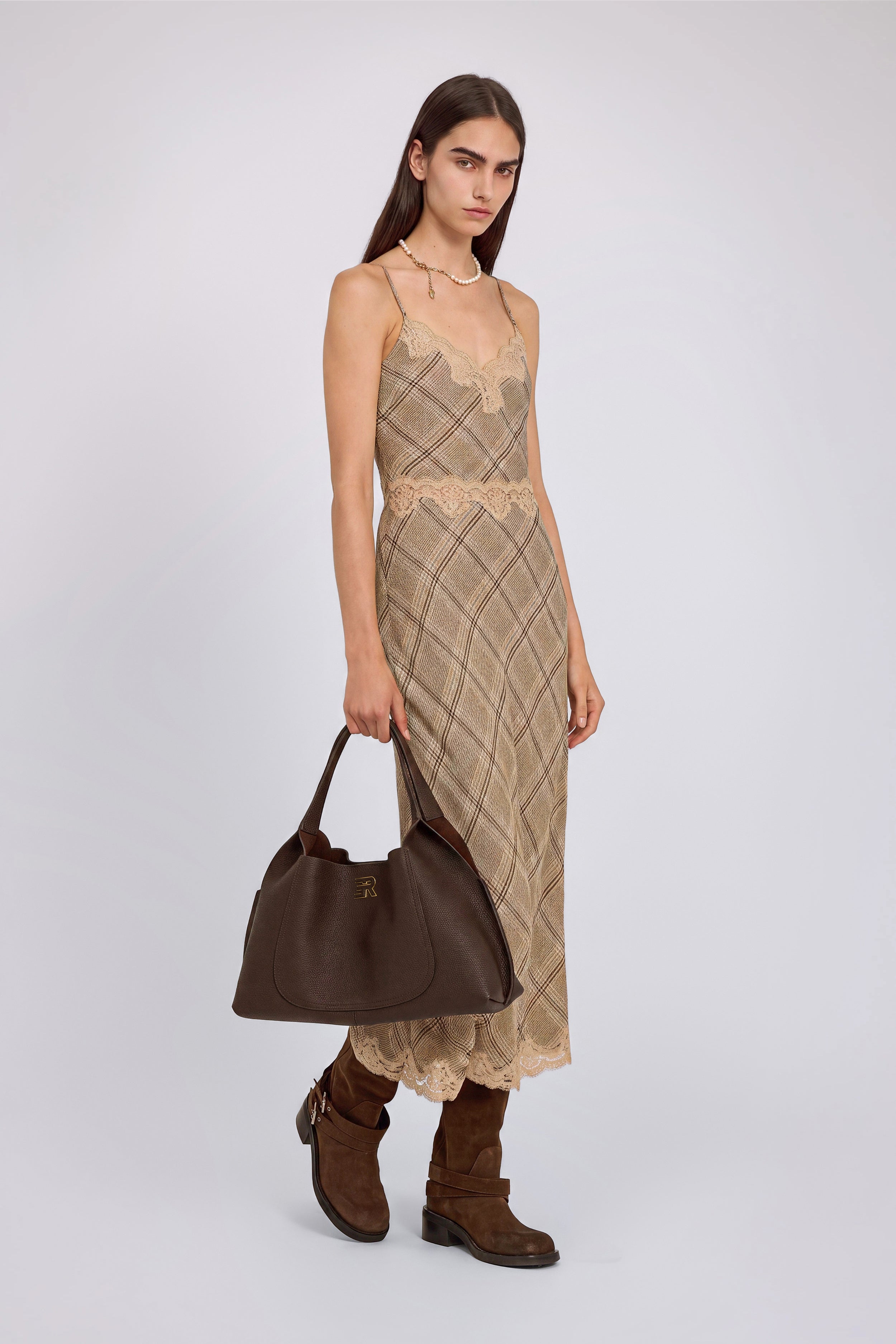 CANDY HOBO MEDIA IN PELLE MARTELLATA CON POUCH