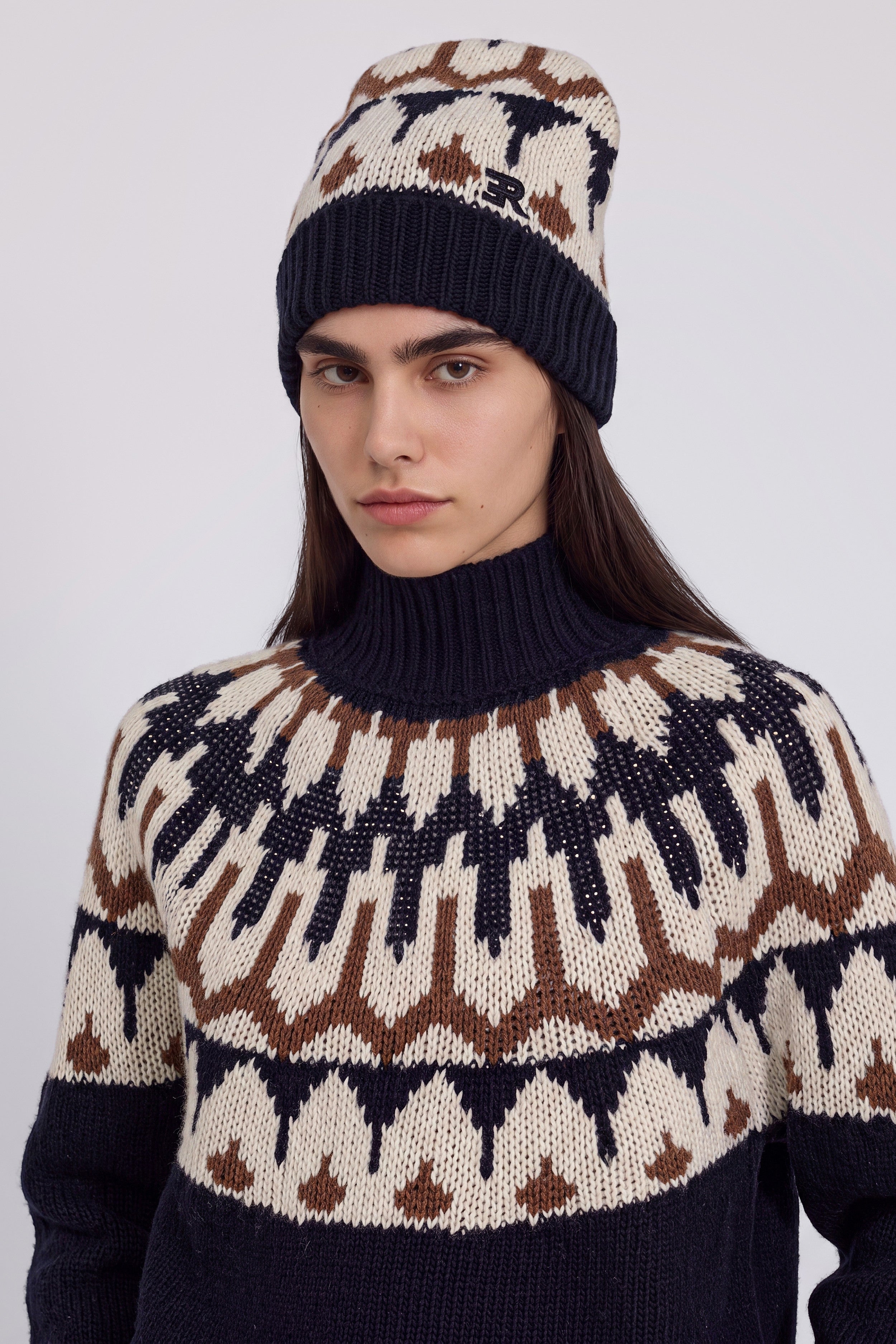 BERRETTO IN MAGLIA FAIR ISLE CON LOGO