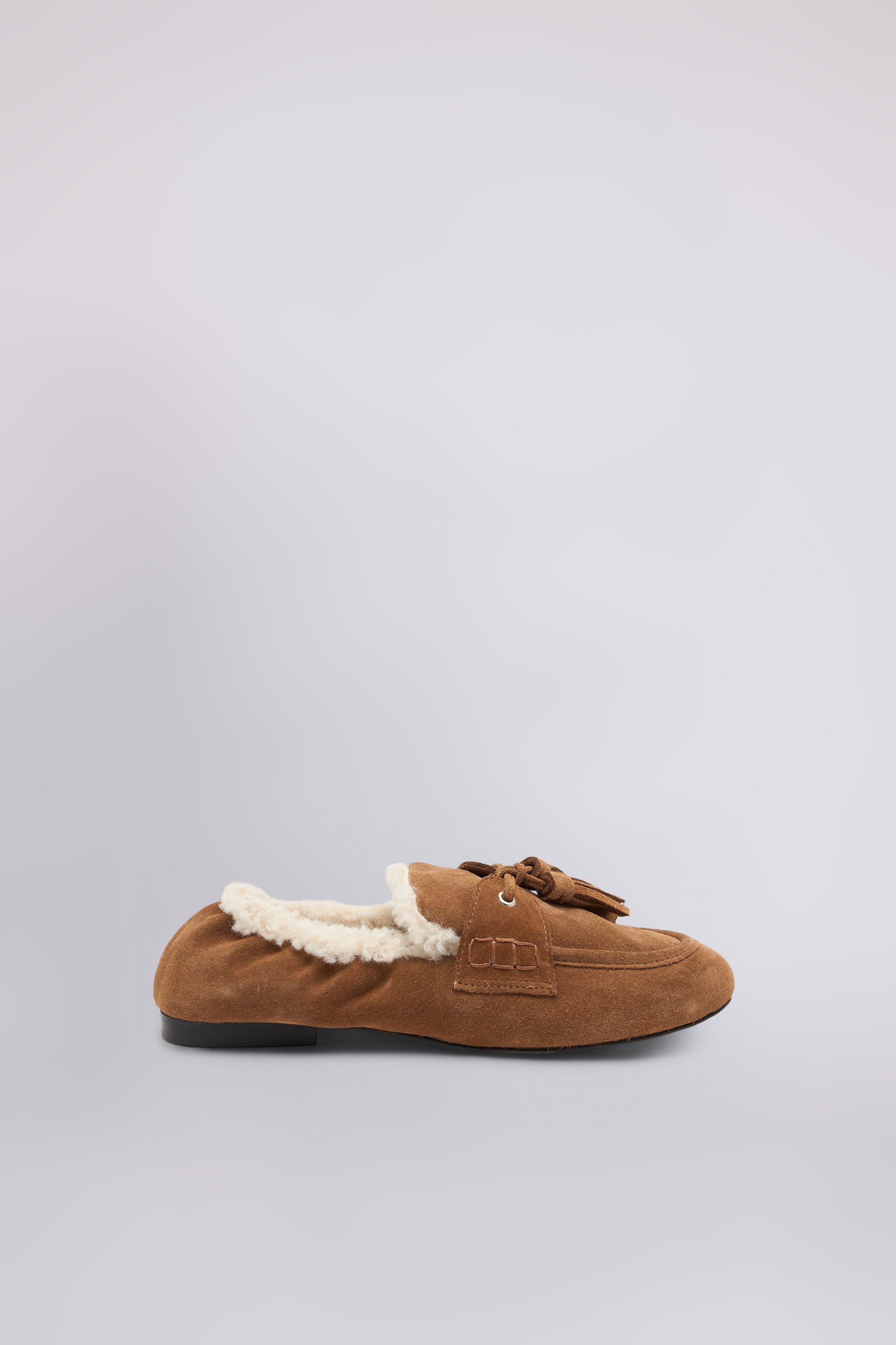 MOCASSINO IN SUEDE CON NAPPE E INTERNO RICCIOLINO