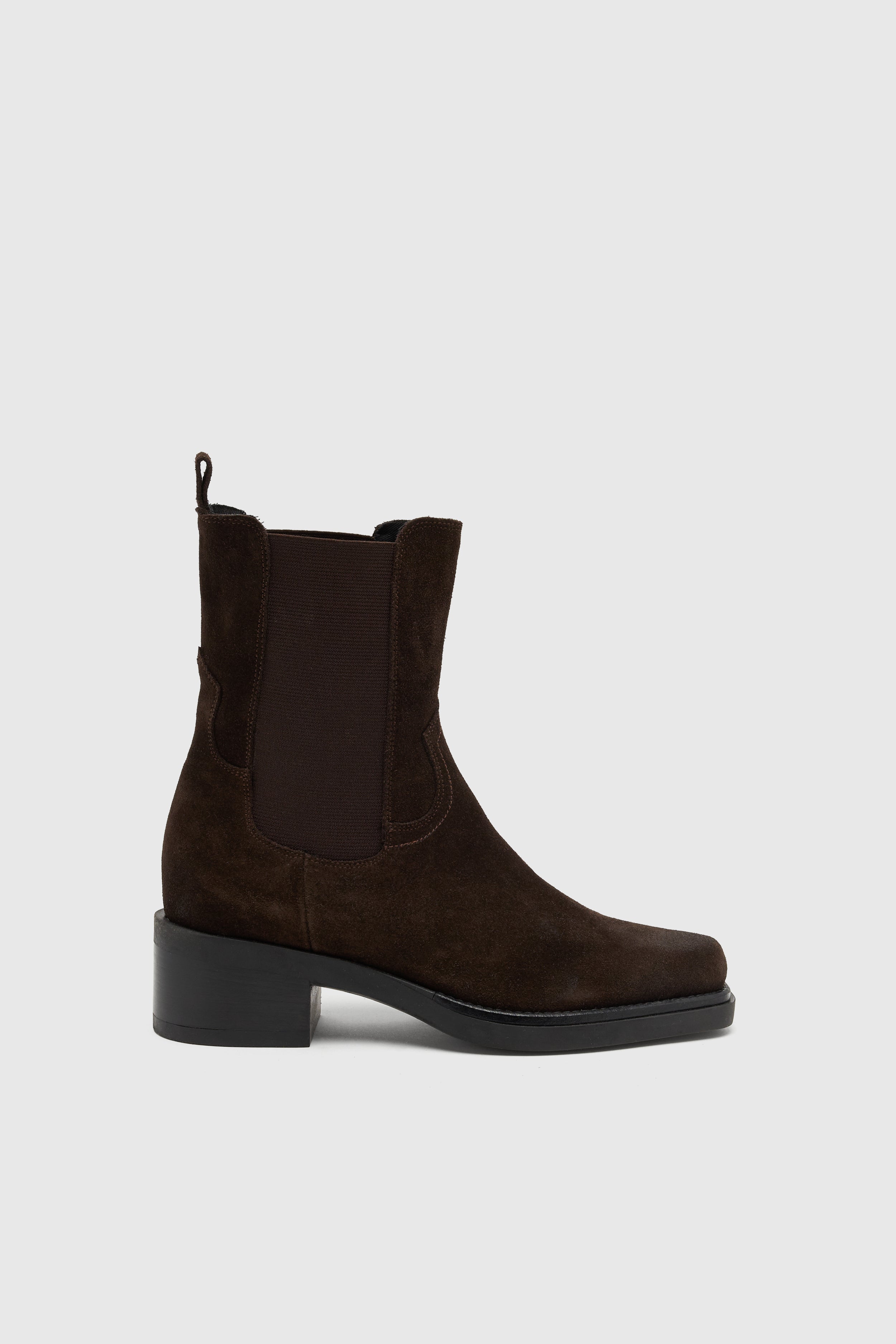 CHELSEA SUEDE BOOTS