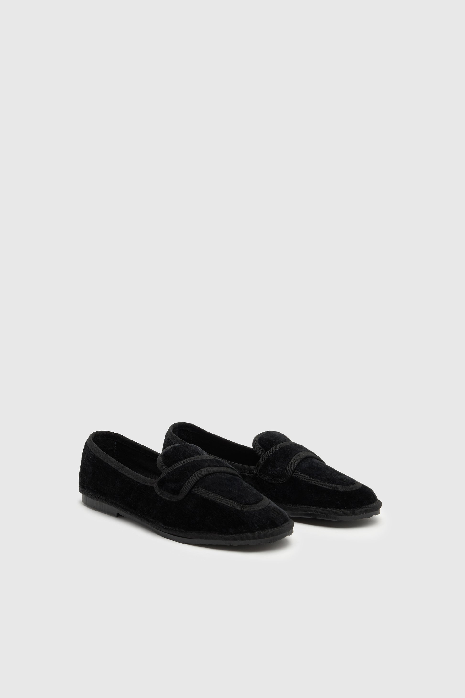 VELVET SLIPPER LOAFER