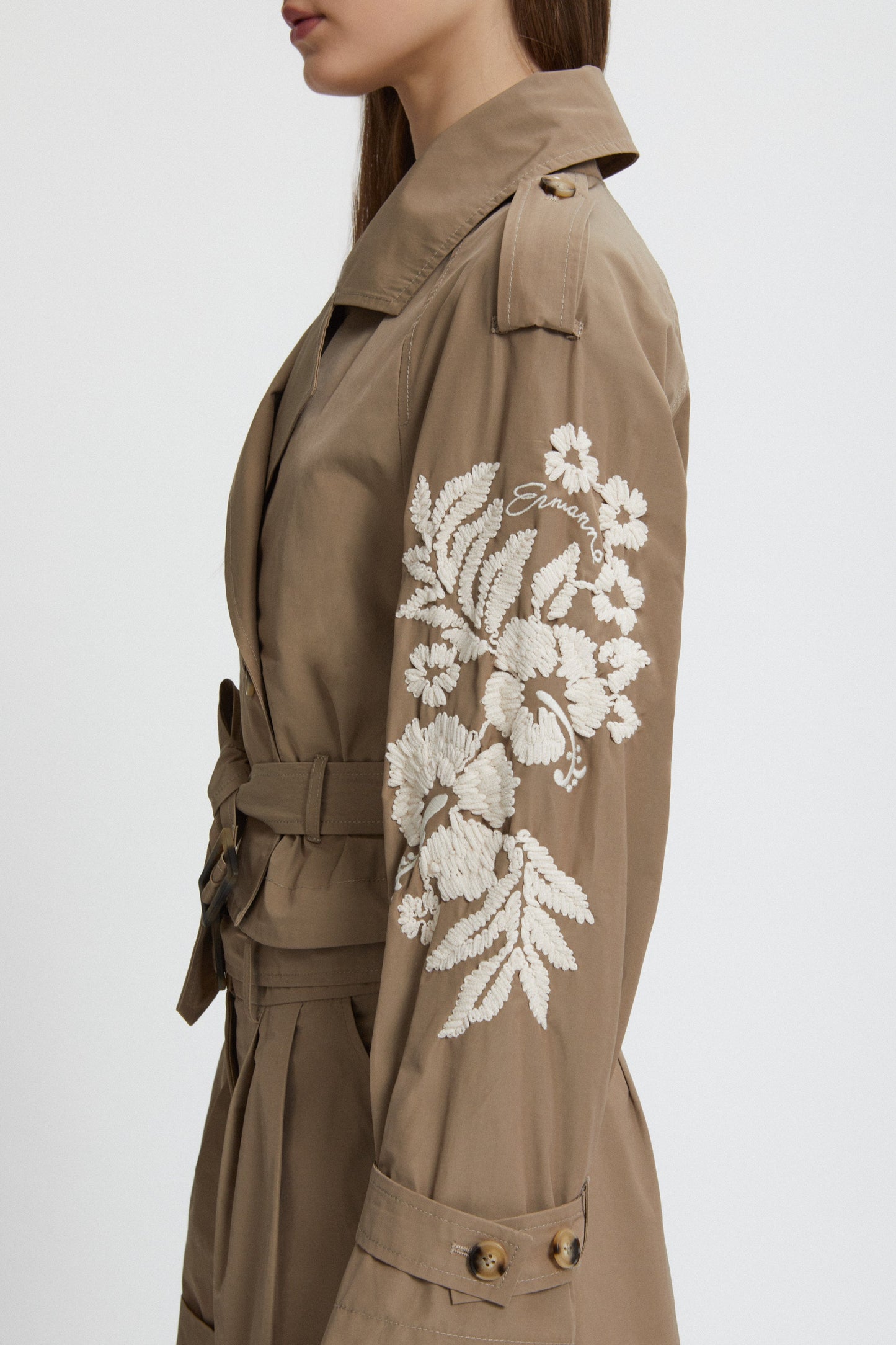 CROPPED TRENCH COAT WITH BELT AND EMBROIDERY