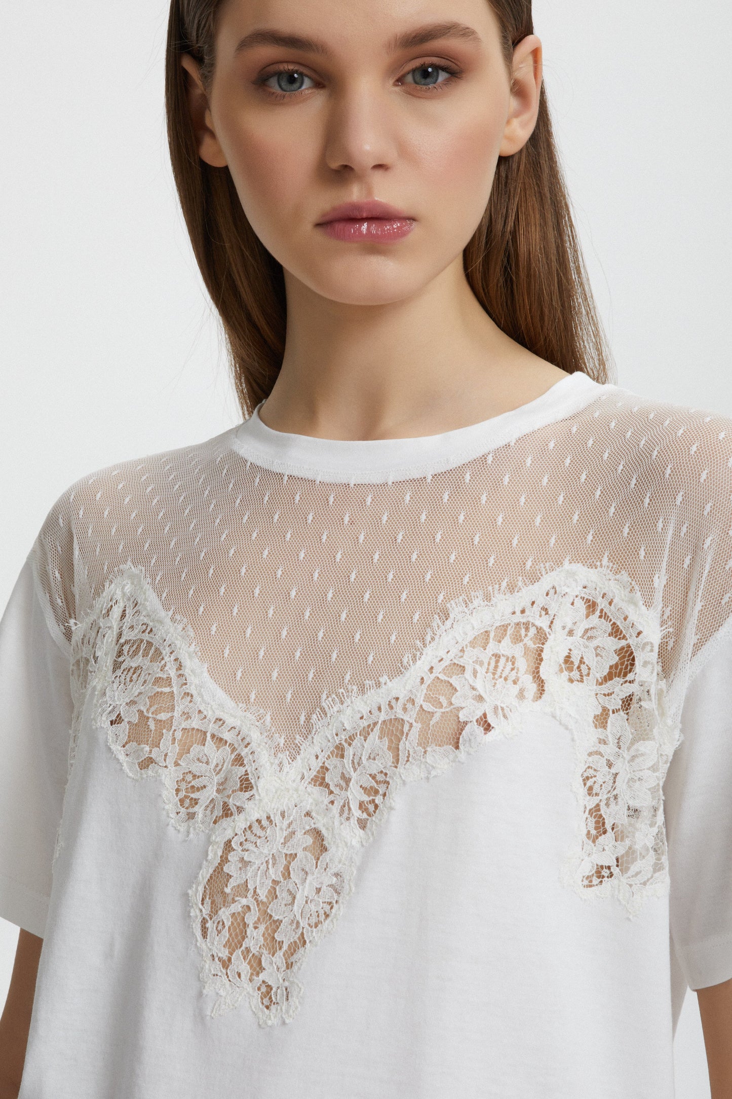 T-SHIRT WITH LACE INSERT