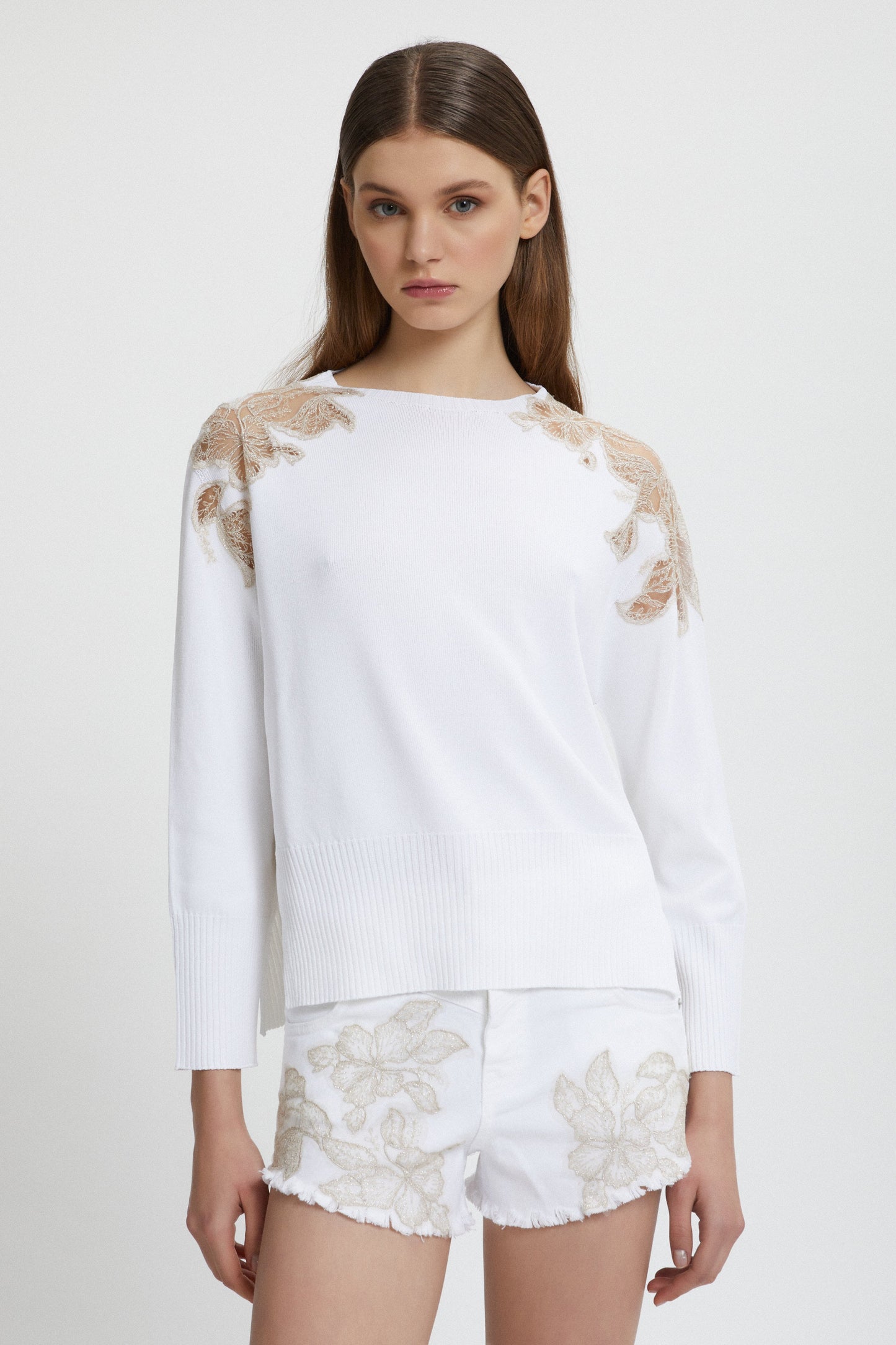 ROUND NECK SWEATER WITH METALLIC EMBROIDERY
