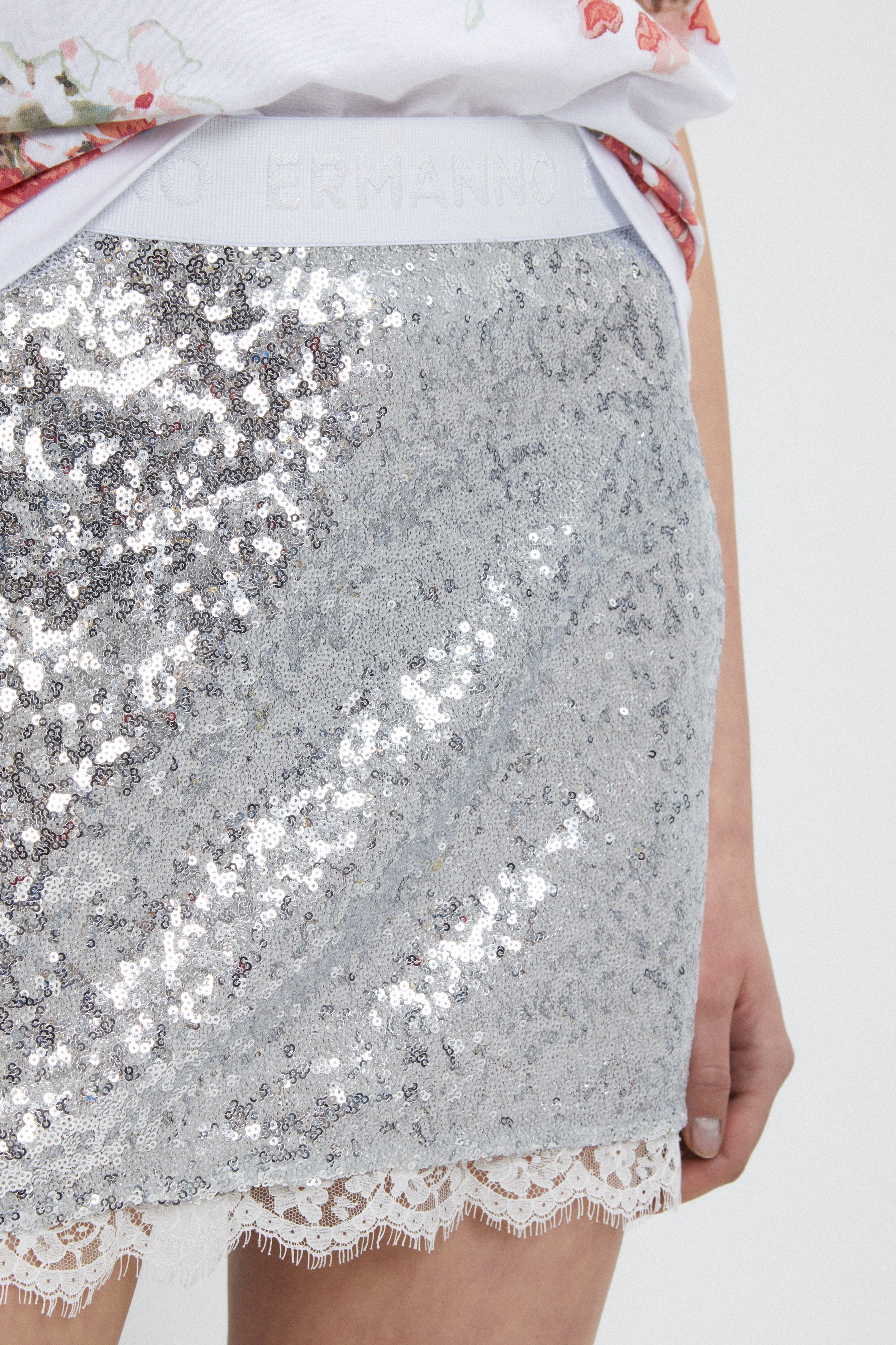 MINIGONNA IN PAILETTES ARGENTO