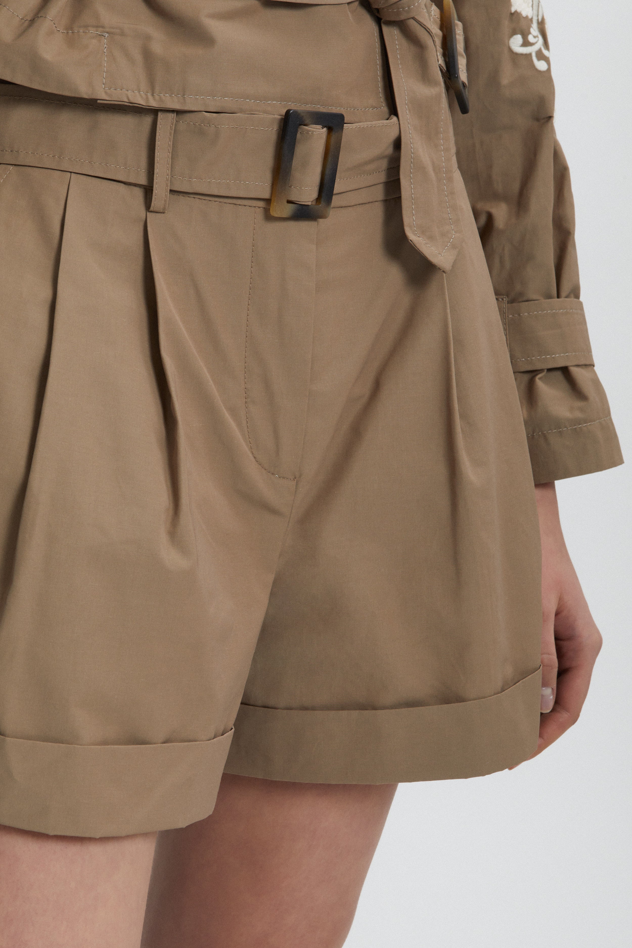 BERMUDA SHORTS WITH BELT