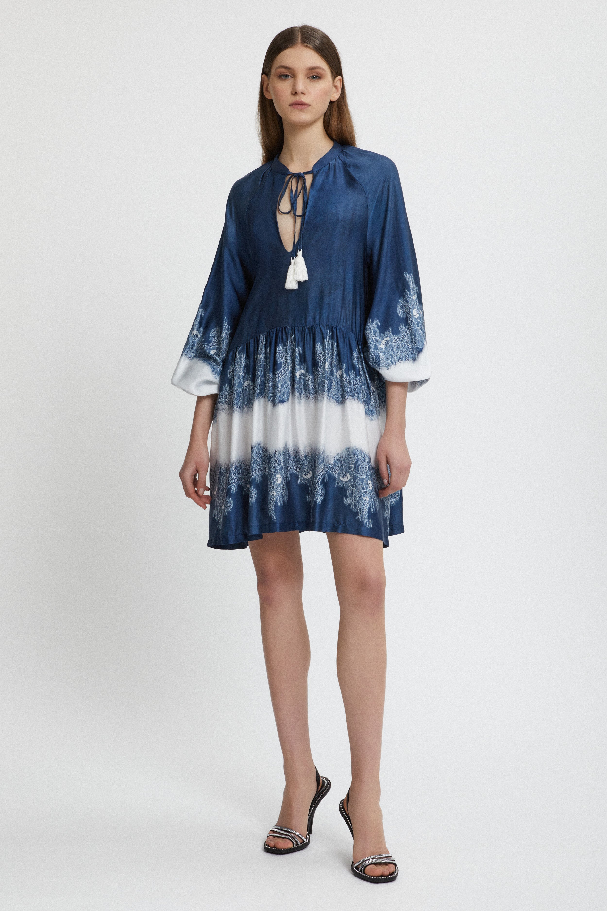 ABITO CORTO IN RASO STAMPATO